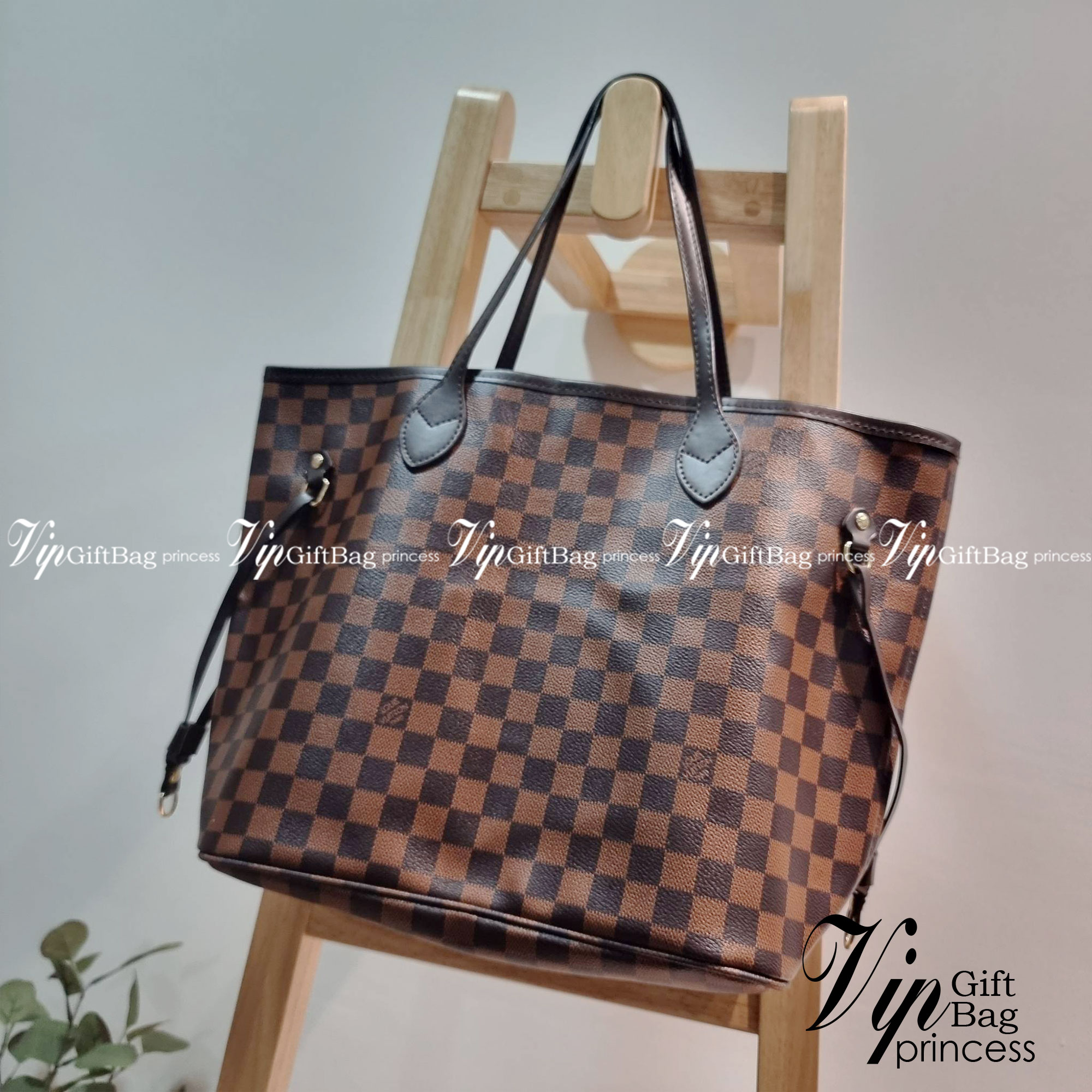 LV Neverfull Monogram / LV 2IN1 TOTE SET กระเป๋าสะพายไหล่ใบใหญ่ทรง tote มาพร้อมใบลูก คลาสสิคที่สุด เป็นอีกรุ่นที่มีคนใช้กันทั่วบ้านทั่วเมือง ฮิตแบบไม่ต้องพูดเยอะ