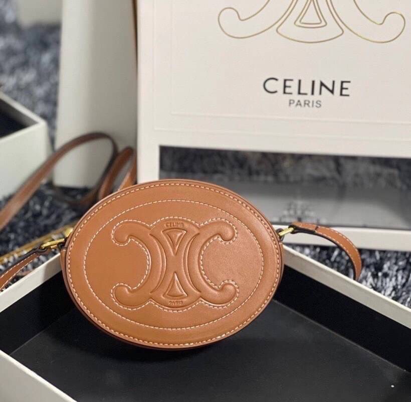 VIP 】หนังแท้ CELINE CROSSBODY OVAL PURSE IN SMOOTH CALFSKIN พร้อมส่งที่ไทย สีดำ สีน้ำตาล