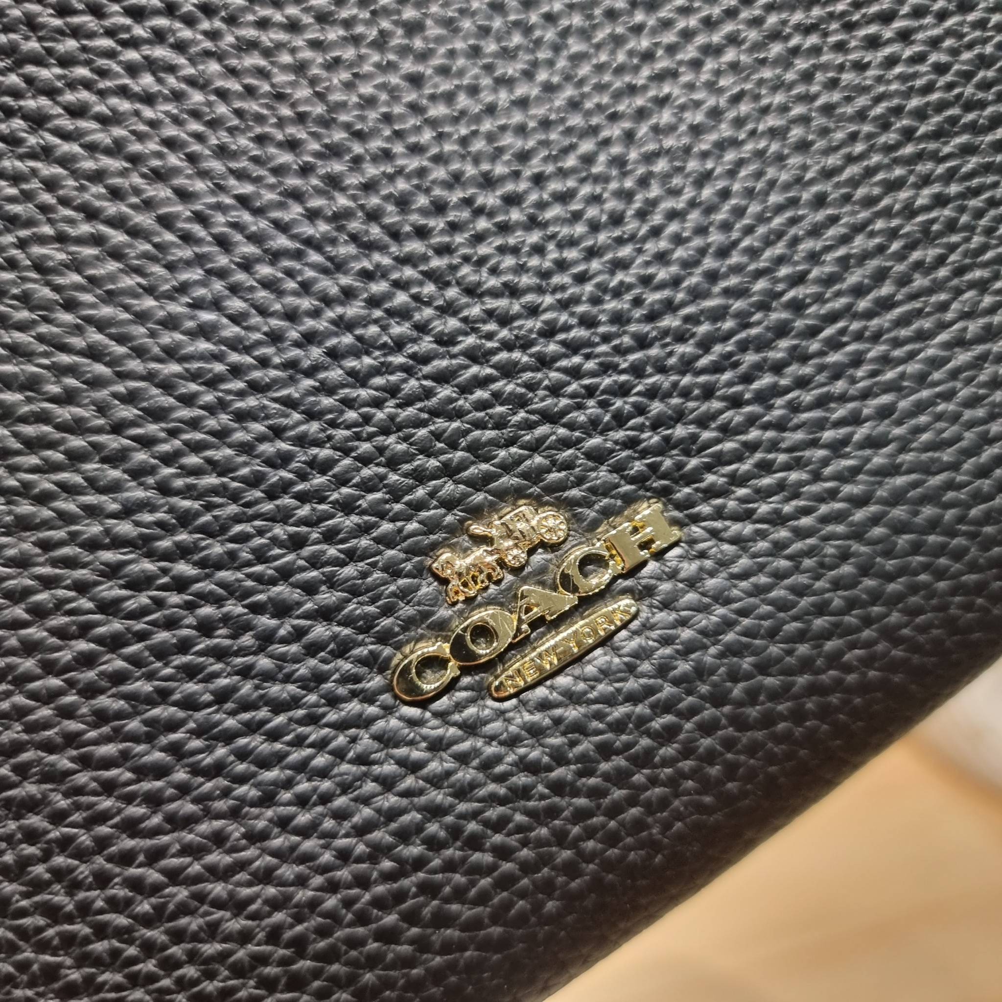 COACH DOUBLE ZIP WALLET IN SIGNATURE CANVAS / C5576 / C5610 / C7313 พร้อมส่ง 8 สี ใหม่ล่าสุด คอล 2023 กระเป๋าคล้องมือใบใหญ่ ดีไซน์ใหม่เล่นระดับ เพิ่มลูกเล่นและดีเทลให้ดูน่าใช้ยิ่งขึ้น