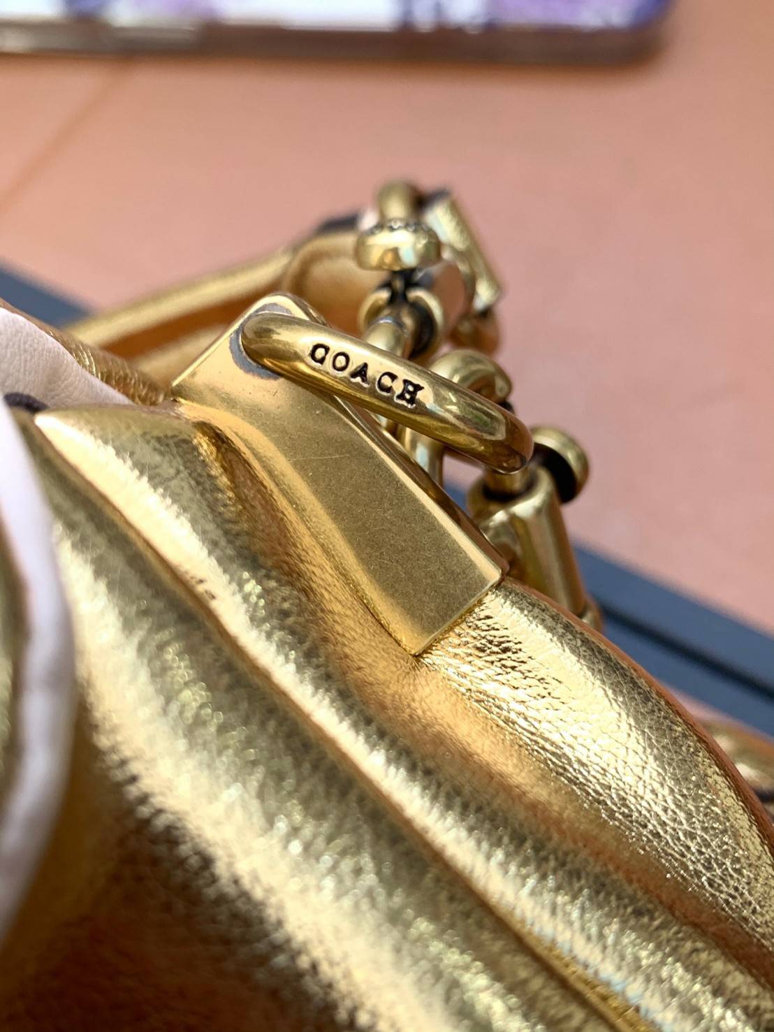 น้องสวยมากก สินค้าจริงสวยกว่าในรูป ไม่จกตาค่ะ! COACH PILLOW TABBY SHOULDER BAG 18 ((C3880)) 📣 พร้อมส่งที่ไทย คุณภาพเกินราคา! กระเป๋าหิ้ว//สะพายแบบครอสบอดี้ร์ 🔺หนัง nappa อย่างดี หนานิ่ม นุ่มมากๆ หลงรักน้องแน่นอน