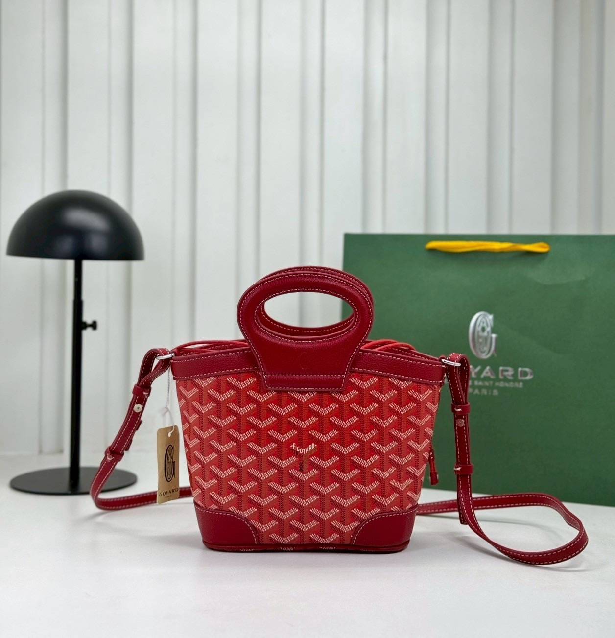 ORI หนังแท้ | Goyard Beluga Mini Bag กระเป๋าสะพายทรงบัคเก็ต พร้อมหูจับในตัว สะดวกใช้งาน ด้านในเป็นผ้าดีไซน์ผูก เพิ่มความน่ารักน่าใช้ สวยมากค่ะ