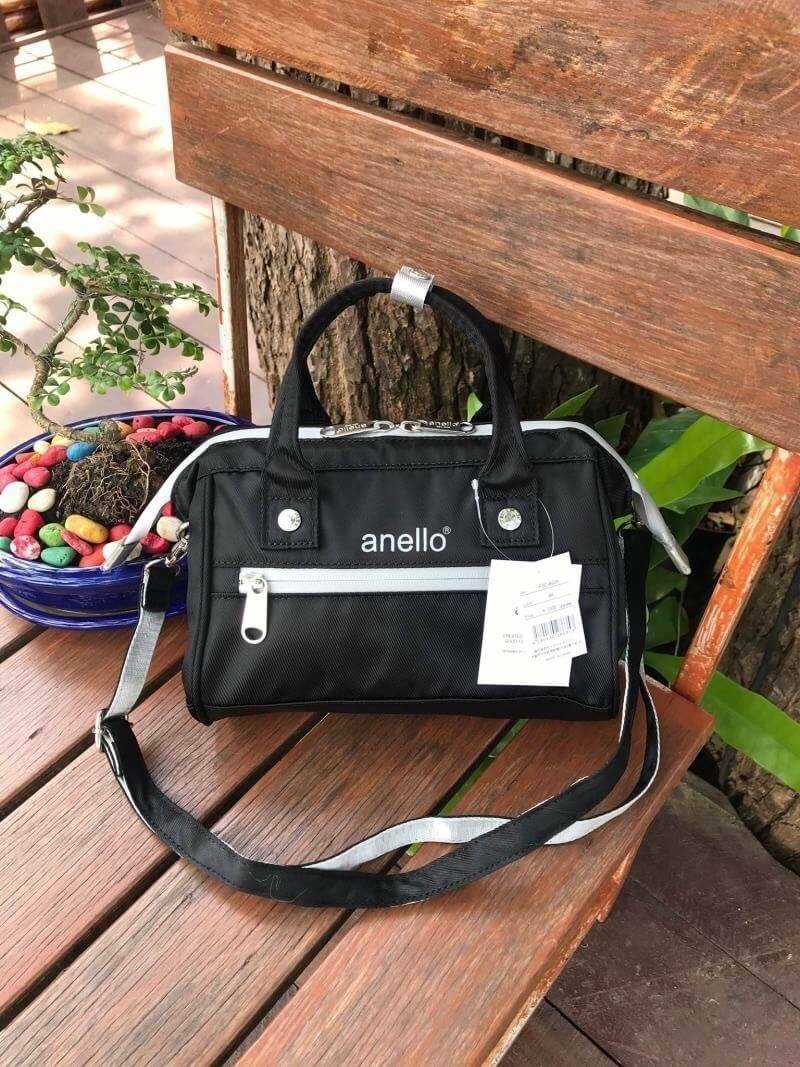 Anello Repellency Edition2 Mini Shoulder Bag (FSO-B025) กระเป๋าสะพายข้างวัสดุNylon & Polyesterหนา กันน้ำได้ น้ำหนักเบา มาพร้อมสายสะพายถอดและปรับความยาวได้ เปิดปิดด้วยซิปคู่ ภายในกว้างใส่กระเป๋าสตางค์ยาว มินิไอแพคได้ รุ่นใหม่ลิมิเตทที่น่าสะสมเลยคร้า!