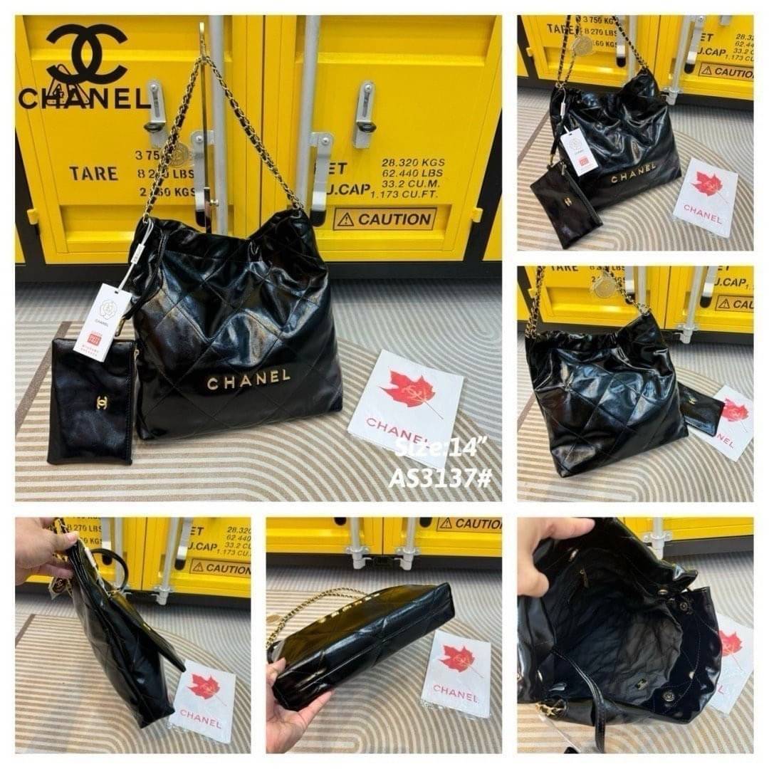 CHANEL 22 Handbag กระเป๋าสะพายทรงโท้ทรุ่นใหม่ ที่ได้รับการตอบรับดีมาก เกินต้านที่สุดกับไอเท็มนี้ ที่สาวๆหรือใครๆก็ต้องมีแล้ว!! แค่เห็นก็หลงรัก