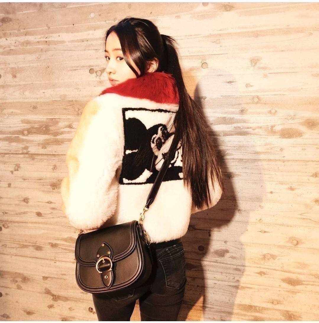 COACH C0749 BEAT SADDLE BAG The best item! ที่สาวๆรอคอย! ฮอตไฟลุก! สีหายาก ละมุนคุณหนู คอลเลคชั่นใหม่ ดีไซน์หรูหรา พิเศษมากๆมาพร้อมสายสะพาย 2 เส้น ใช้คู่กันหรือแยกสะพายก็สวยครบสูตร กระเป๋าสะพายทรง saddle คลาสสิค วัสดุหนัง glove-tanned ทนทาน เปิด-ปิดด้วยกร