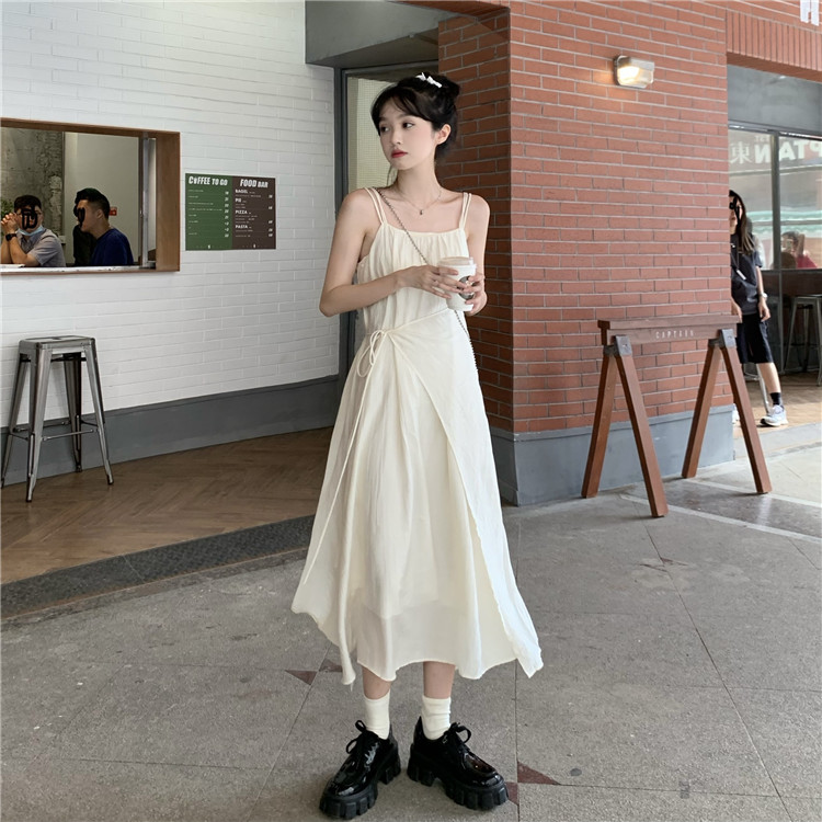 พร้อมส่ง 🥁🦩 Cream dress เดรสสายเดี่ยวสีครีมน่ารักมาก (IN37876)