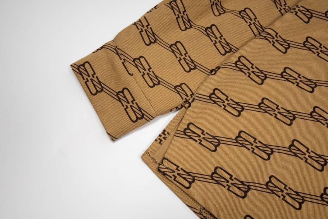 Balenciaga BB Monogram Minimal Shirt / Balenciaga shirt เกรดออริจินอล มีป้ายแท็กที่คอเสื้อ ใส่ได้ทั้งผู้หญิงผู้ชาย พร้อมส่งที่ไทย ภาพสินค้าถ่ายจากงานขายจริง ใช้งานต่างประเทศได้