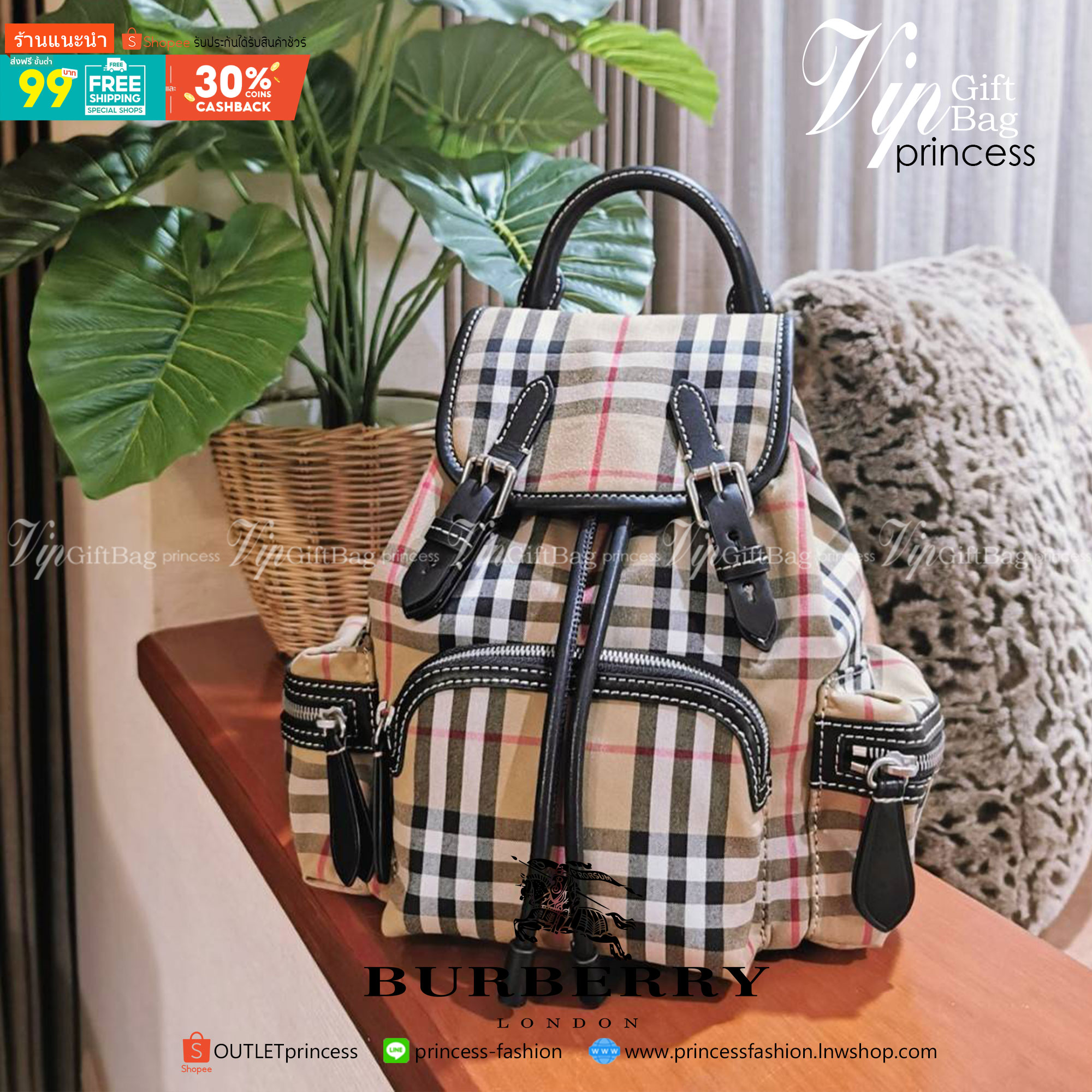 พรีเมี่ยมกิ๊ฟแท้ 100% 】BURBERRY FRAGRANCES VINTAGE 2WAYS RUCKSACK BACKPACK VIP GIFT WITH PURCHASE (GWP) กระเป๋าสะพายพรีเมี่ยมกิ๊ฟLimitedจากเคาน์เตอร์ BURBERRY FRAGRANCES วัสดุ Nylon Canvas ลาย Burberry Vintage Signature สวยคลาสสิค