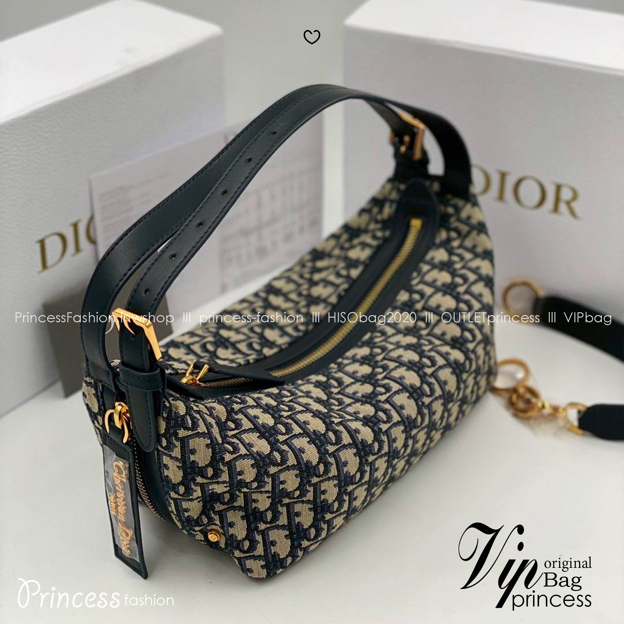 ORI หนังแท้ | DIOR Medium D-Journey Bag Blue Dior Oblique Jacquard กระเป๋าสะพายโฮโบทรงสวย รุ่นใหม่ล่าสุด ดีไซน์เรียบหรูลัคชูที่สุด มาพร้อมสายสะพาย2เส้นคู่แบบใหม่สุดเก๋ เป็นไอเท็มที่ควรมีไว้ติดบ้านอีกใบเลยน้า