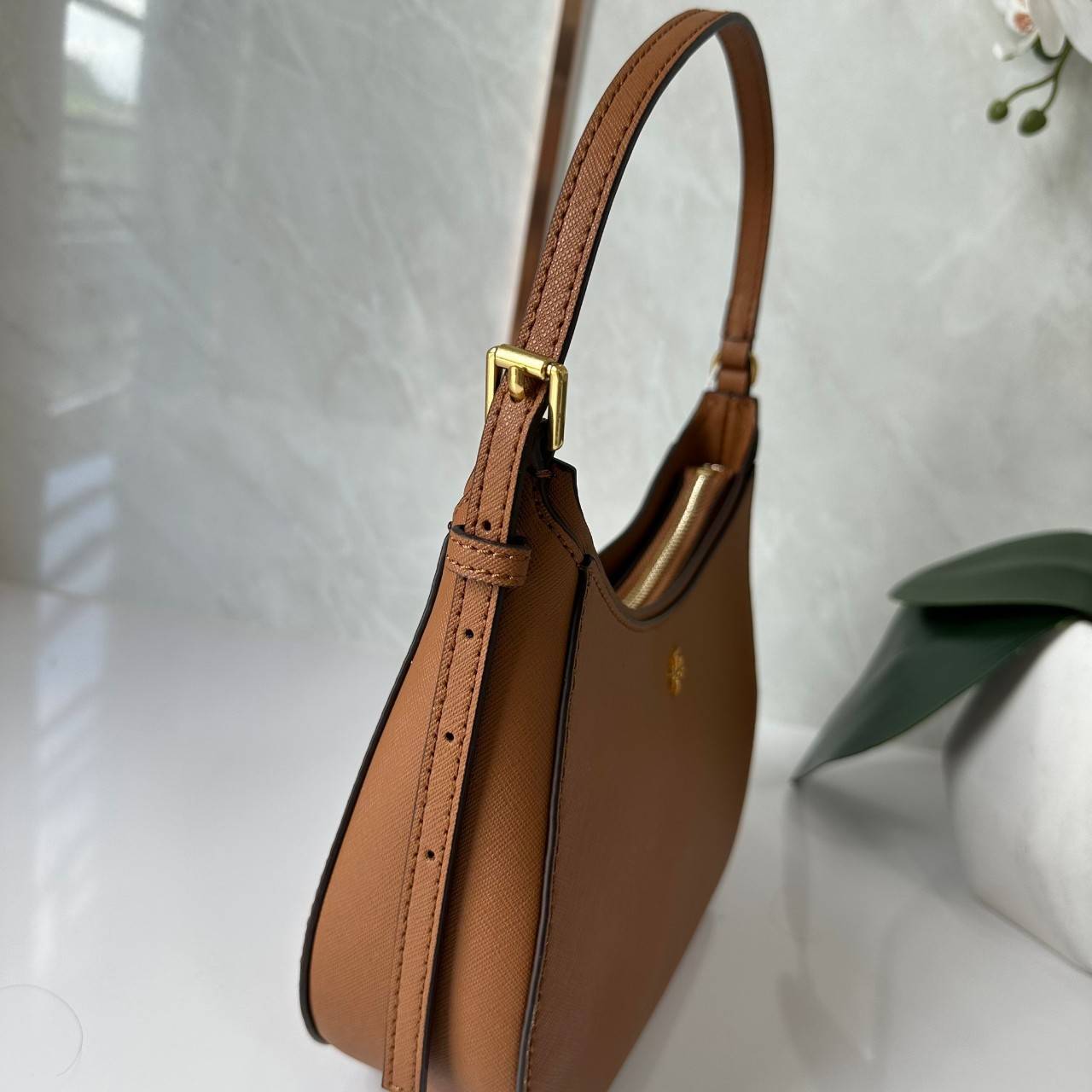 TORY BURCH EMERSON ZIP SHOULDER BAG 137416 / TORY BAG พร้อมส่ง 3 สี กระเป๋าสะพายไหล่ / คล้องแขน หนังซาเฟียโน่ ทนทาน