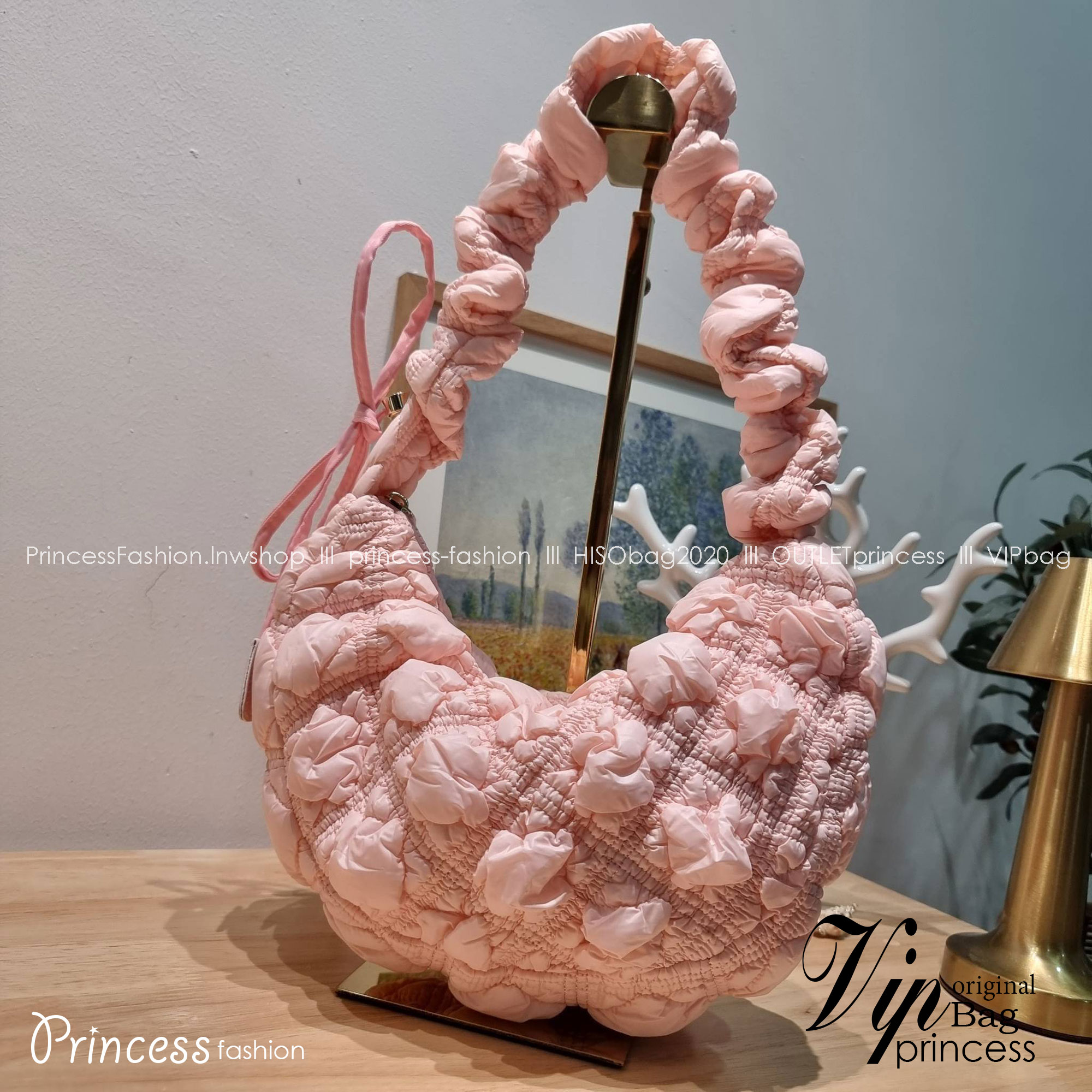 Carlyn cozy bag / Carlyn glaze bag 13 สีพร้อมส่ง อีกหนึ่งคอลเด็ด ที่ฮิตแบบฉุดไม่อยู่ กับไอเท็มนุ่มนิ่มจากเกาหลี พร้อมสีใหม่ล่าสุด กระเป๋าสะพายก้อนเมฆสุดเก๋ ที่สามารถใช้ได้หลากหลาย