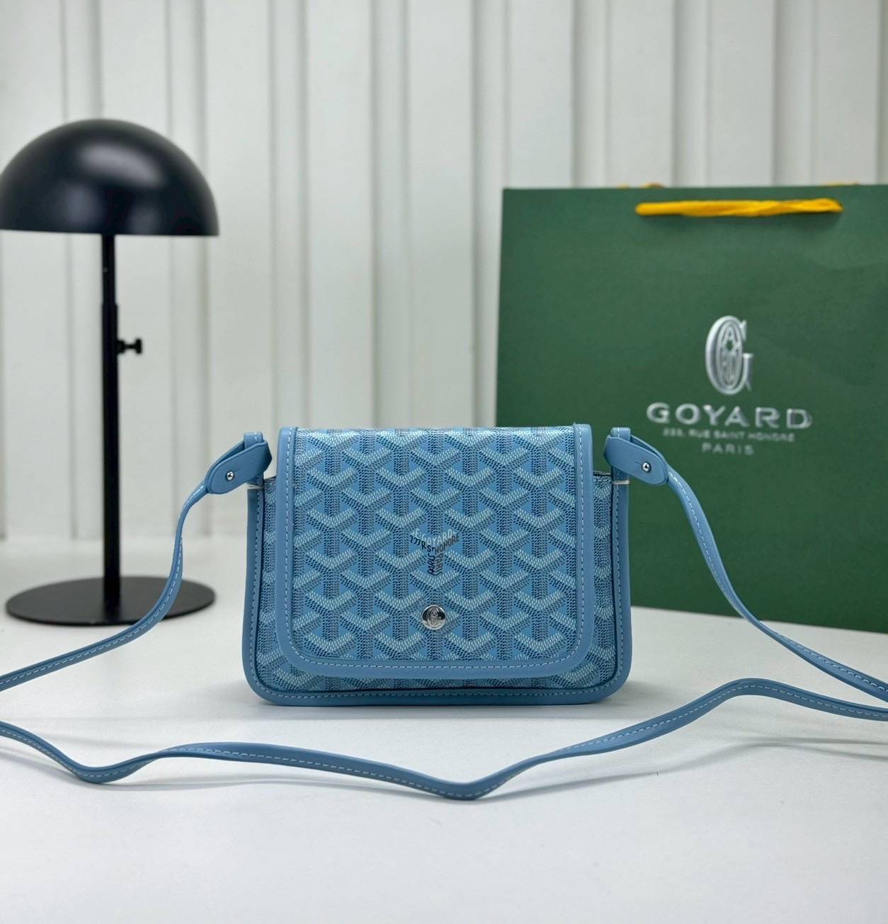 10 สี ORI หนังแท้ | GOYARD Plumet pouch-wallet กระเป๋าสะพายใบเล็กกะทัดรัด ดีไซน์กระเป๋าสตางค์ Plumet ดีไซน์มาพร้อมช่องใส่เหรียญ ธนบัตร และบัตรต่างๆ สามารถสะพายไหล่เป็นกระเป๋าสะพายข้างได้เหมือนกระเป๋าใบเล็ก