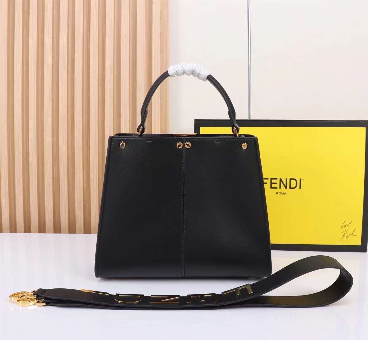 พร้อมส่ง 3 สี FENDI Peekaboo X-Lite Medium กระเป๋าสะพาย 🧡 เกรดออริจินอล 1:1 สลับแท้