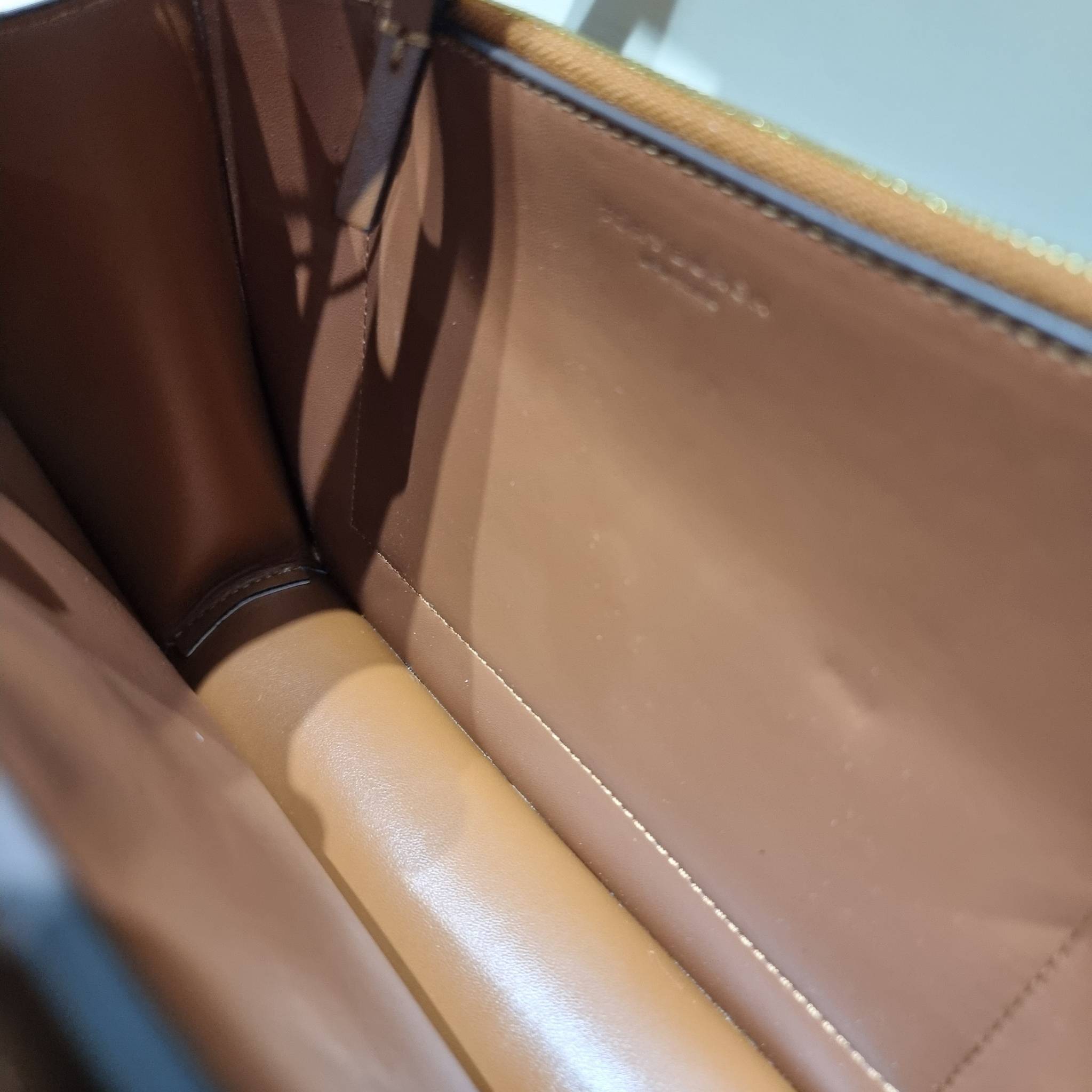 Tory Burch Bag / TORY BURCH ELEANOR CONVERTIBLE SHOULDER BAG รุ่นยอดนิยม กับไซส์ใหม่ ใหญ่จุคุ้ม! กระเป๋าสะพายข้าง ดีไซน์อยู่ทรง เรียบหรู! ผู้ดีกว่าใคร