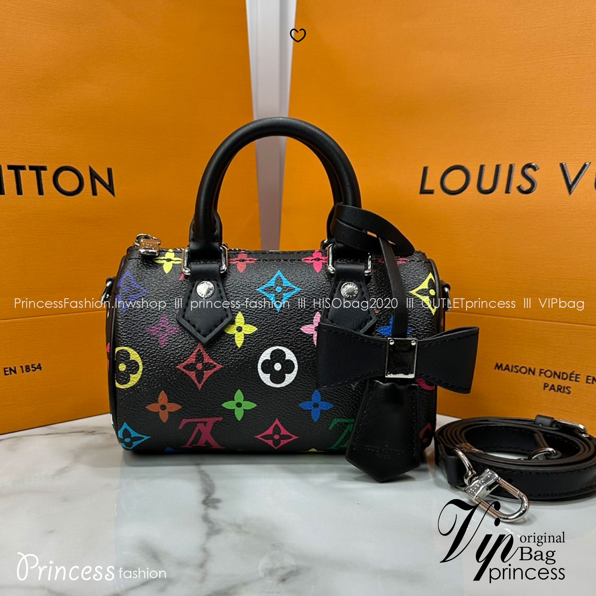 ORI | LV x TM Nano Speedy Bag Murakami กระเป๋าสะพายสปีดี้นาโนไซส์เล็ก เผยความมีชีวิตชีวาปรับดีไซน์โทนสีสดใส สวยเรียบหรู ผู้ดี แต่งแต้มดีเทลจากคอลเลคชั่น LV x Murakami คอมพลีตลุคด้วยที่ห้อยกุญแจรูปโบว์สุดเอ็กซ์คลูซีฟ