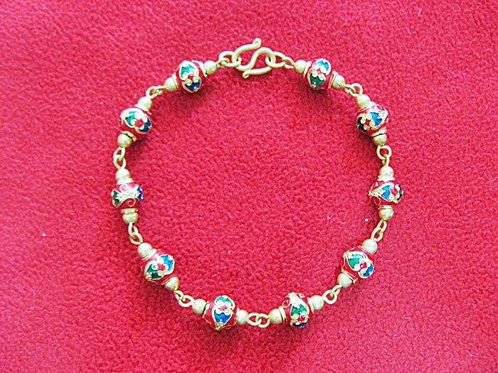 สร้อยข้อมือทองเหลืองลายสุโขทัยลงยา แบบ2ค่ะ