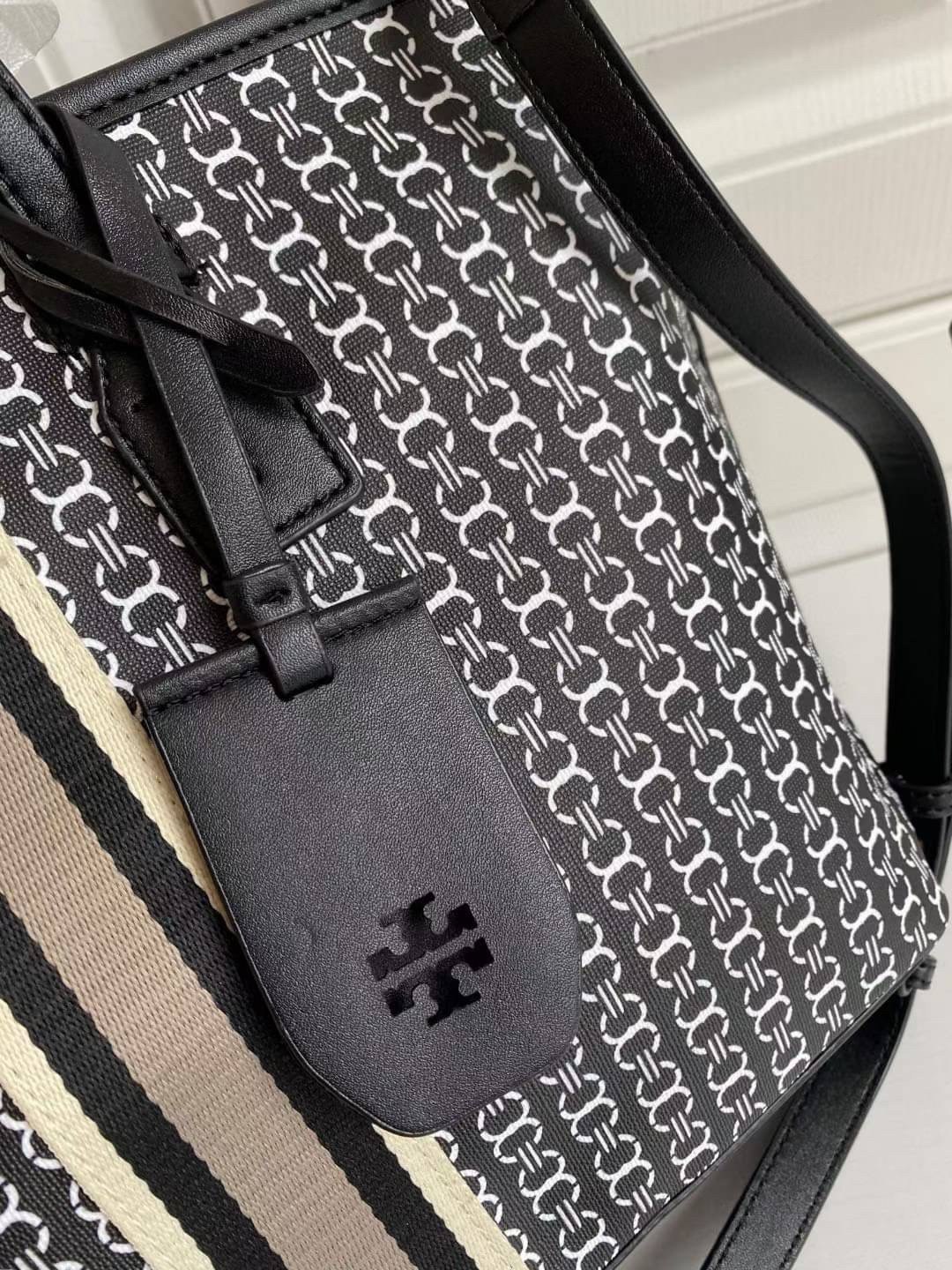 ของแท้ BEST SELLER!! TORY BURCH TOTE BAG กระเป๋าสะพายไหล่ทรงช้อปปิ้ง ทรงคลาสสิค ฮิตตลอดกาล ทรงสวยขนาดกำลังดี