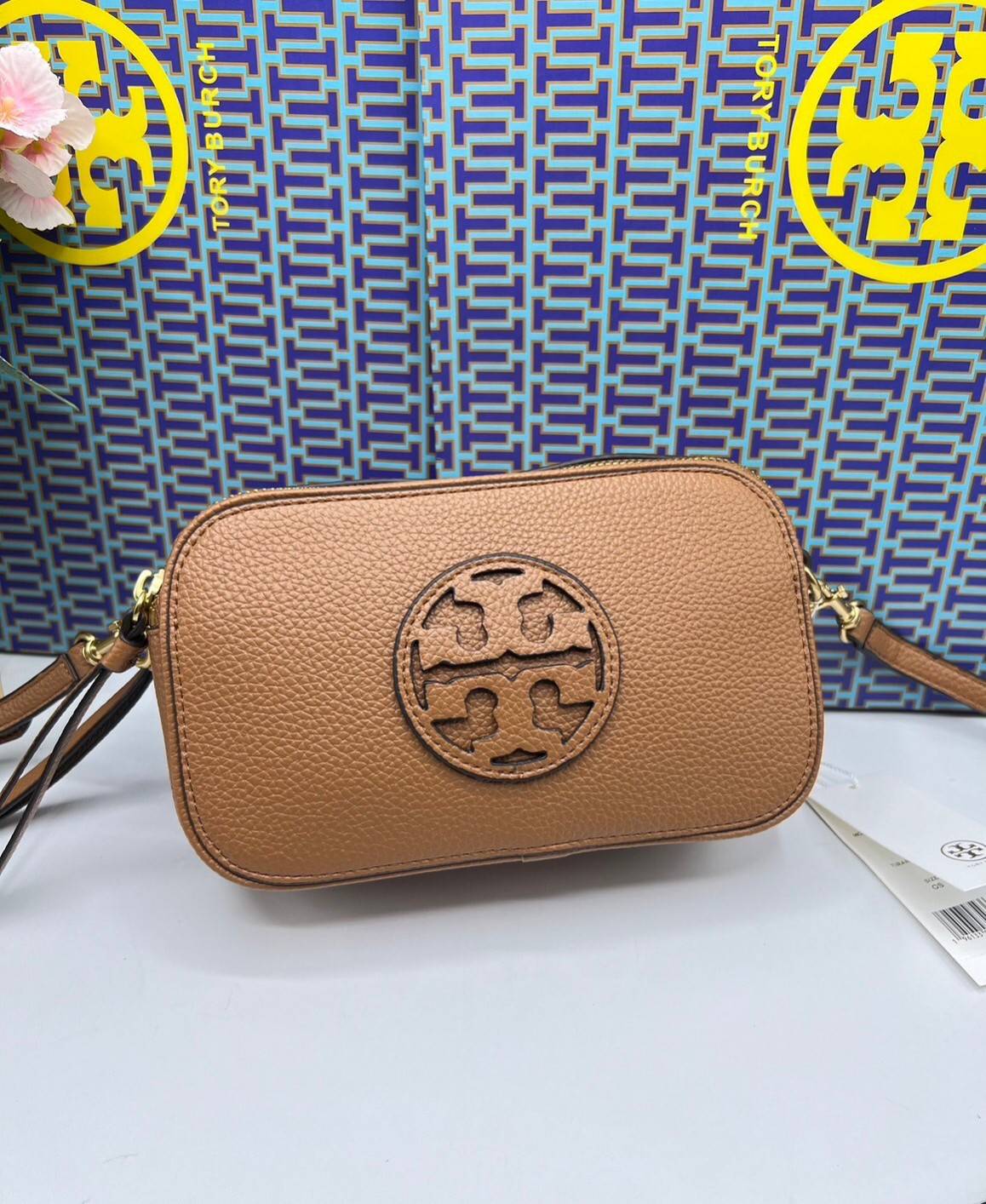 TORY BURCH Miller Mini Crossbody Bag / TORY CAMERA BAG / TORY BAG พร้อมส่ง 5 สี กระเป๋าสะพายใบเล็กมินิมอลในรูปทรงใหม่ที่คล่องตัว