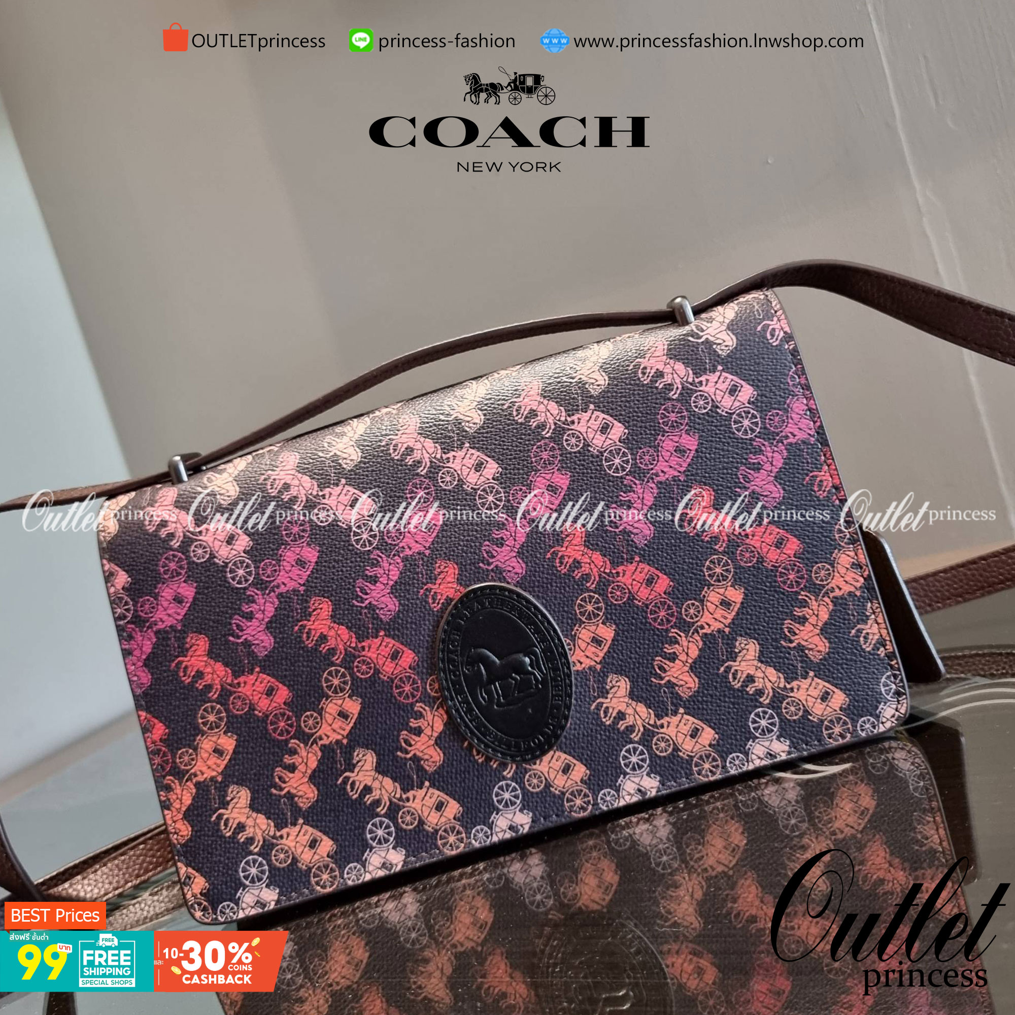 OUTLET 】COACH 88343 CAMILLE CROSSBODY WITH HORSE AND CARRIAGE PRINT AND ARCHIVE PATCH คอลเลคชั่นหายาก ที่สาวๆตั้งตารอ!! ด้วยดีไซน์ลุคผู้ดี ตกแต่งลวดลายออกมาดูโดดเด่น กับกระเป๋าสะพายที่ปรับใช้ได้หลายหลายสไตล์ สะพายไหล่สายคู่ สะพายข้างสายเดี่ยว หรือจะเอาสาย