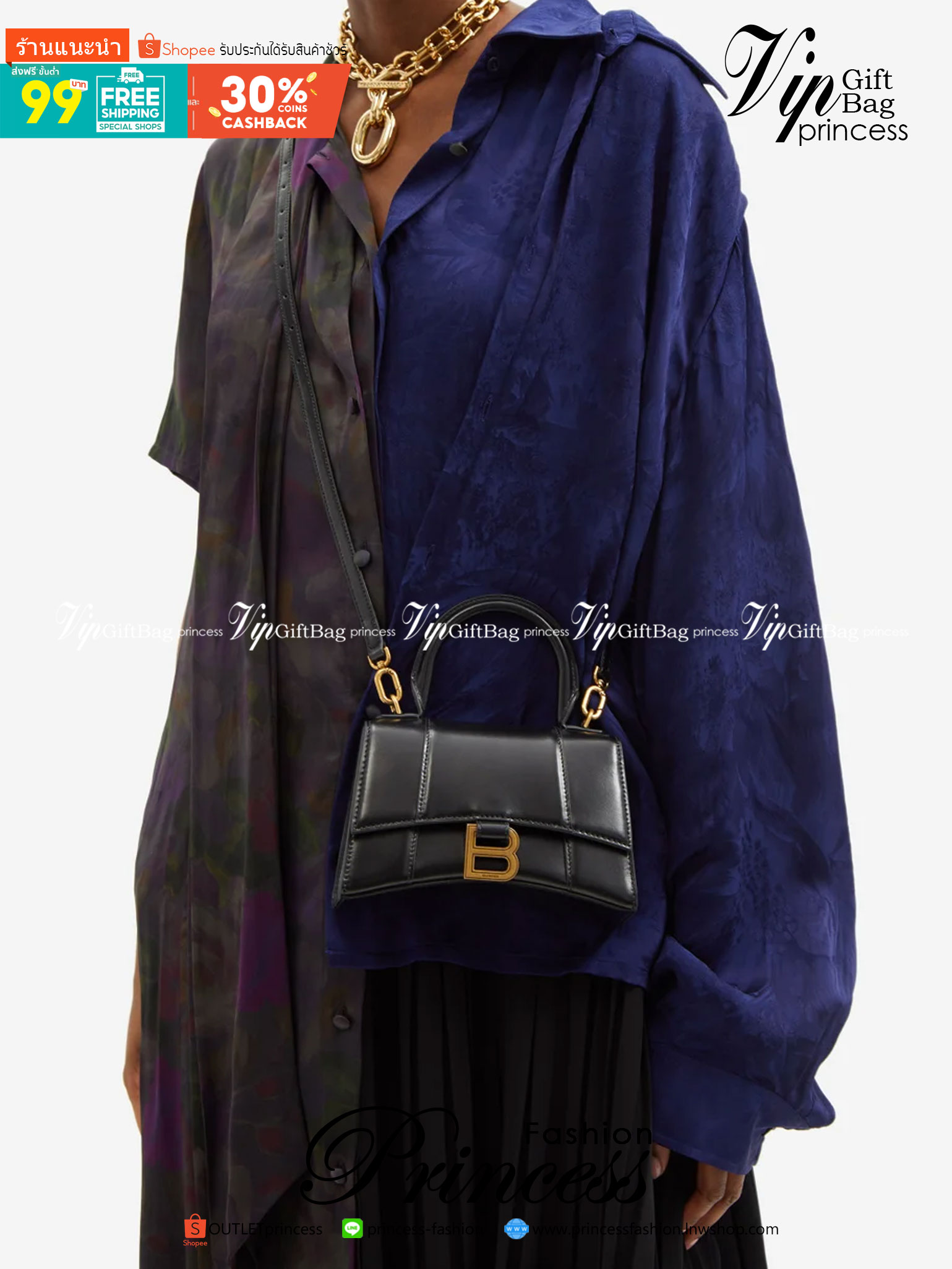 BALENCIAGA Hourglass BAG XS S / BALENCIAGA Hourglass Crocodile embossed calfskin กระเป๋าสะพายแบรนด์หรูซิกเนเจอร์ใบล่าสุด ที่มาพร้อมดีไซน์โดดเด่น มีความโฉบเฉี่ยว โค้งมนเหมือนพระจันทร์เสี้ยว เพิ่มความโดดเด่นสะดุดตาด้วยการตกแต่งอักษร B เมทัลลิก ที่เป็นเอกลัก