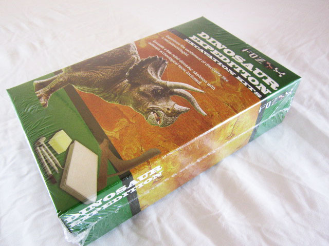 ชุดขุดฟอสซิลไดโนเสาร์(แบบแผ่นฟอสซิลตั้งโชว์) Expedition Excavation Kits