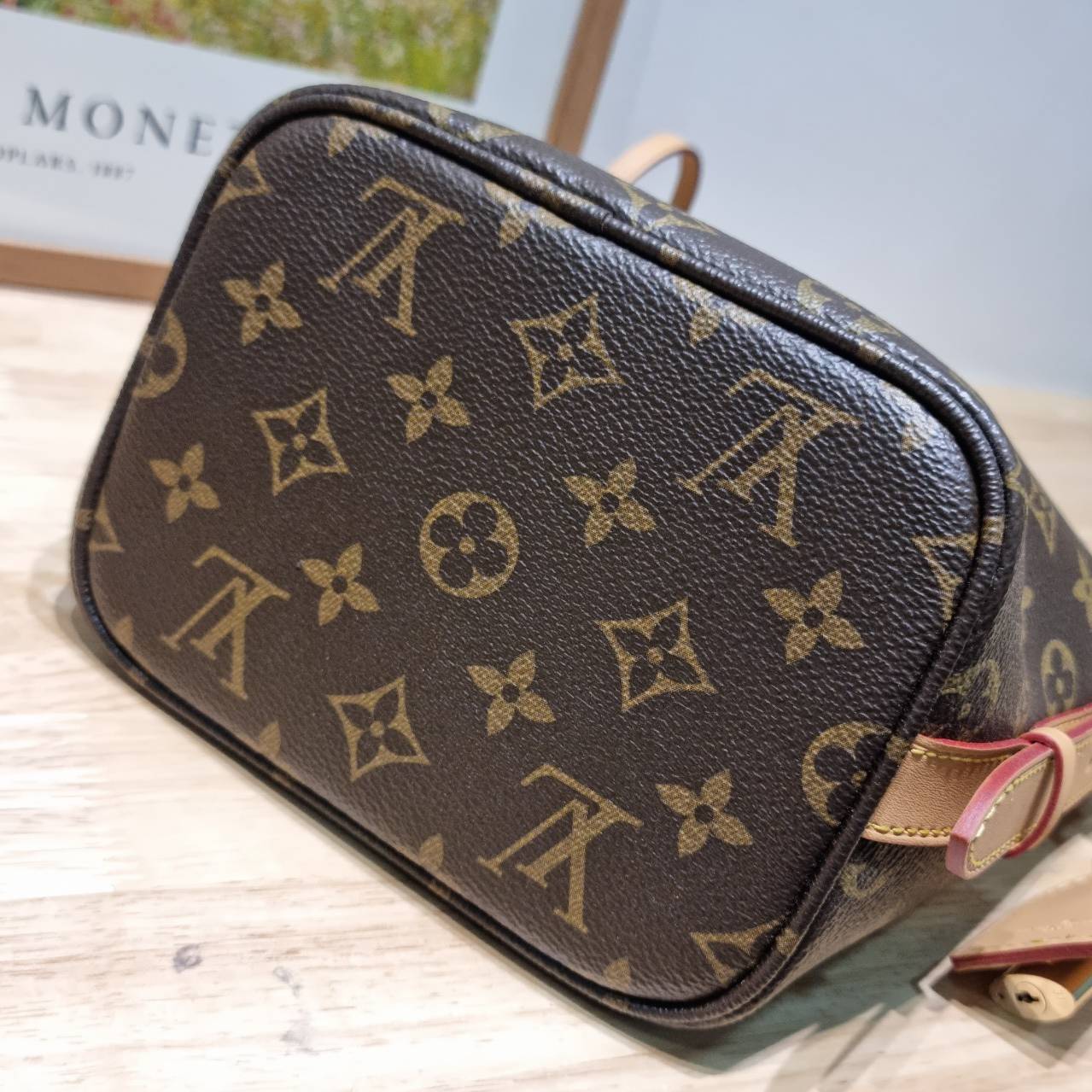 LV All In BB Bag กระเป๋าทรงบัคเก็ตที่มาแรงมากๆตอนนี้ พร้อมสีใหม่ต้อนรับวาเลนไทน์ รูปทรงคลาสสิคสะดวกใช้ ดีไซน์ลูกเล่นสนุกๆ