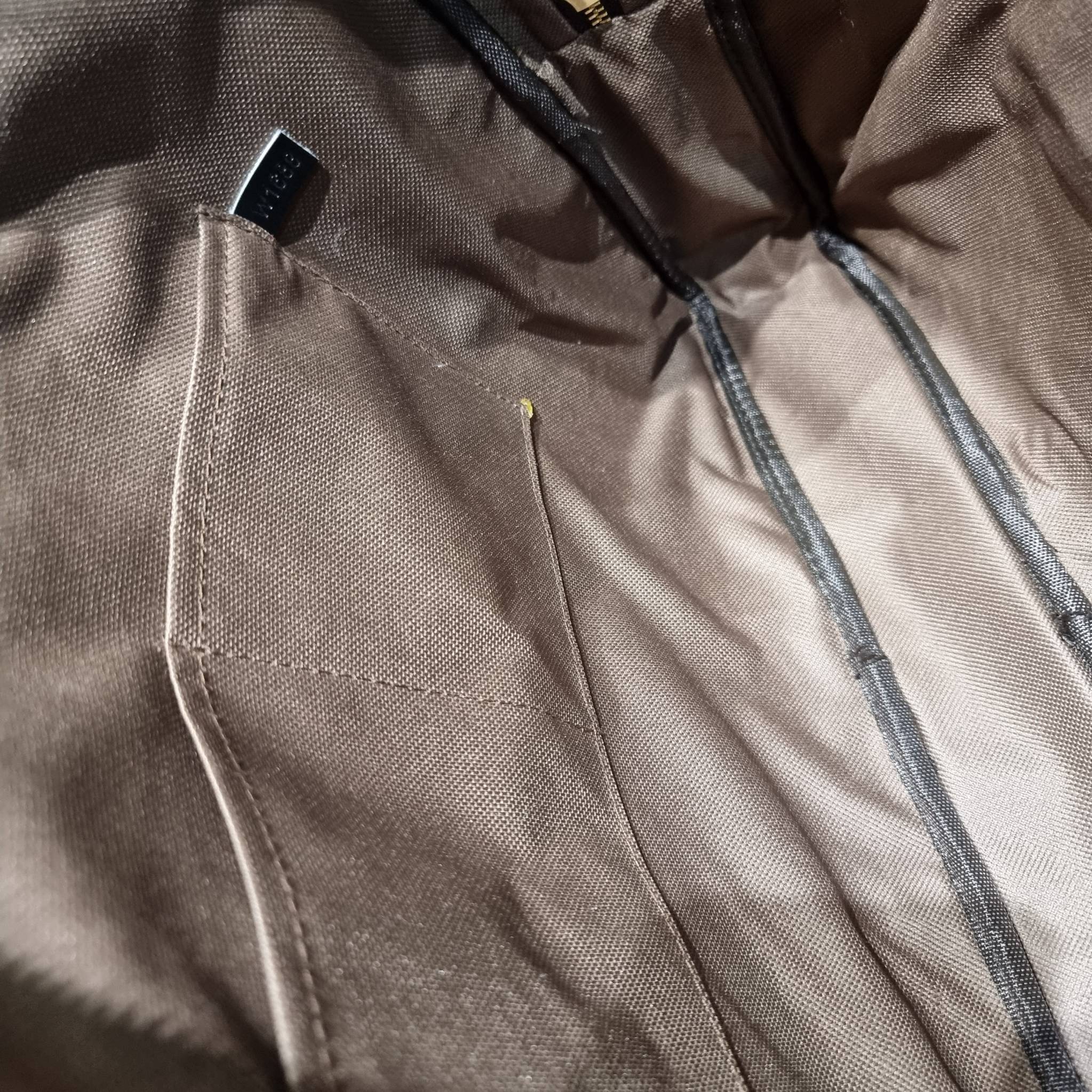 GUCCI BRIEFCASE / GG Supreme work bag / GG laptop bag / GG CLASSIC BRIEFCASE MESSENGER ไอเท็มสุดปัง!! ที่เหมาะสำหรับคนทำงานออฟฟิศมากๆ กระเป๋าถือรุ่นคลาสสิค ใส่เอกสาร โน๊ตบุ้ค อุปกรณ์การทำงานต่างๆได้สบายมาก