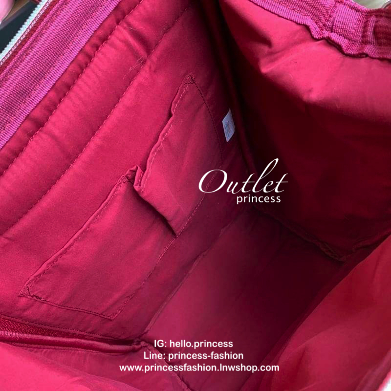 Anello polyurethane leather rucksack รุ่น Mini และ Classic กระเป๋าเป้จากแบรนด์เล็กๆมาสู่แบรนด์ดังทั้งในไทยและญี่ปุ่น วัสดุหนังpuแต่งลายหินอ่อนหนังนิ่ม กันน้ำได้ ภายในมีช่องเล็ก2ช่อง เปิดปิดด้วยซิปคู่ ปากกระเป๋าเป็นโครงสะดวกต่อการหยิบจับของภายใน ด้านข้างมี