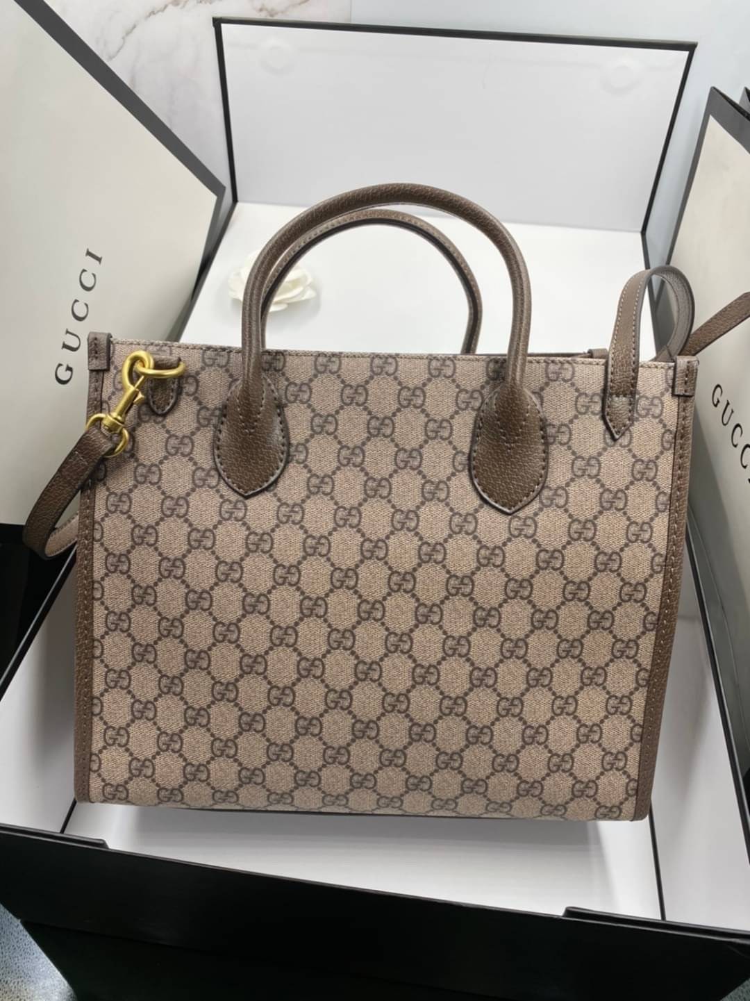 VIP 】Disney x Gucci Donald Duck tote bag พร้อมส่งที่ไทย งานหนังแท้ สวยมาก ราคาดีมากกก ไม่ควรพลาดเลยค่าาา