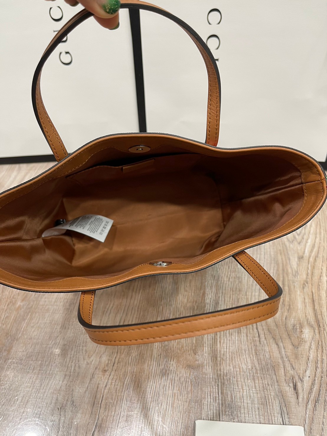 GUCCI Children's tote bag / Gucci kid tote / Gucci bag พร้อมส่งสต๊อกแน่น กับกระเป๋าโท้ทคิดท์ ไซส์น่ารักน่าใช้ ฮอตไม่หยุด เด็ดทุกดีไซน์ มีลายเข้าใหม่มากกว่าในรูปนะคะ **สินค้าเกรดออริจินอล 1:1 สลับแท้ งานสวยตามรูป ภาพถ่ายจากงานขายจริง ใช้งานต่างประเทศไ