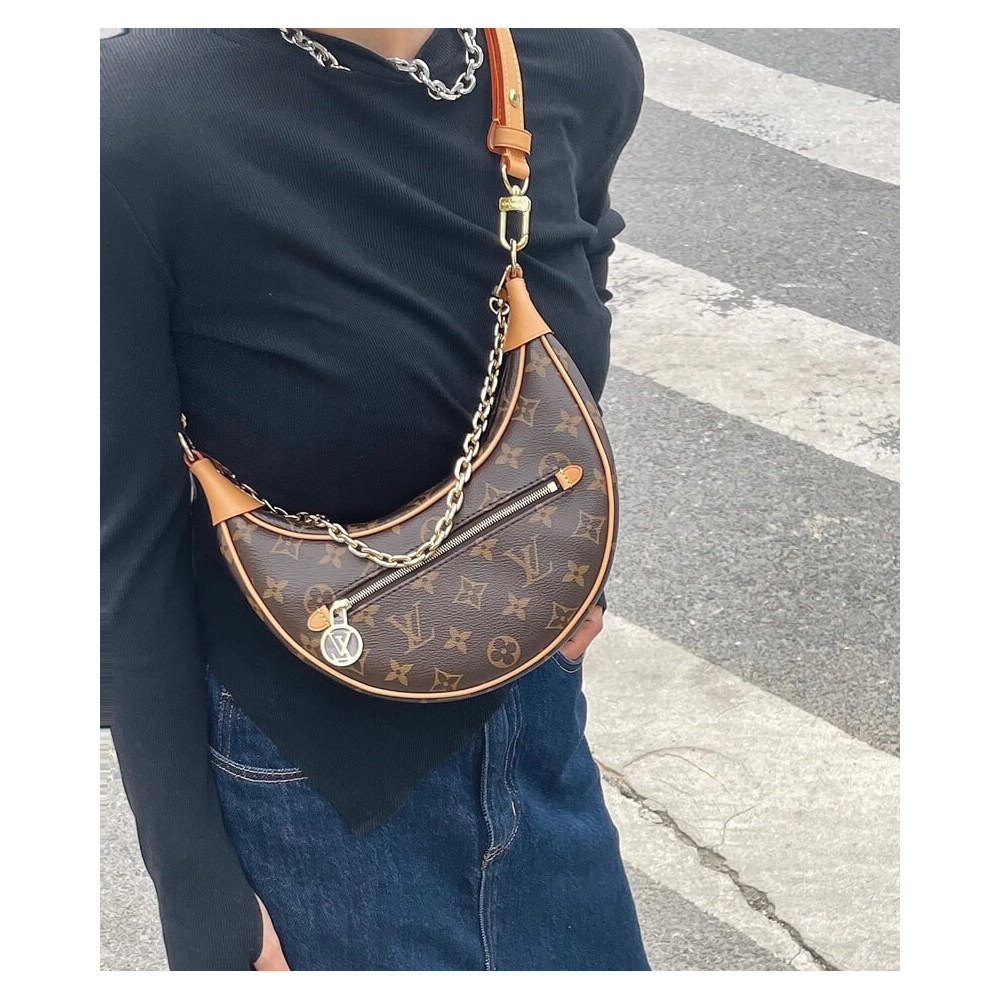 หนังแท้ LOUIS VUITTON LOOP BAG / LV MONOGRAM LOOP พร้อมส่งที่ไทย กระเป๋าสะพายรูปทรงกะทัดรัดและสายโซ่สำหรับสะพายไหล่ รวมถึงสายหนังแบบสะพายข้าง กระเป๋าซิปด้านหน้าปิดด้วยตัวดึงซิป LV Circle งานหนังแท้ทั้งใบ ออริจินอลเกรด ภาพสินค้าถ่ายจากงานขายจริง ใช้งานต่าง