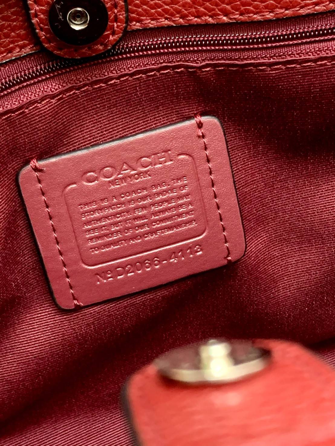 พร้อมส่ง 4ลาย 🌈ไม่มีในช๊อปไทยจร้าา😘 COACH DEMPSEY CARRYALL IN SIGNATURE JACQUARD WITH STRIPE AND COACH PATCH (C2826,C1527,C4113) พร้อมส่งความสวย! คุณภาพจัดเต็มค่ะ กระเป๋าทรงTote วัสดุ Jackquard+หนังแท้ ได้ลงตัวสวยงาม ด้านหน้ามีโลโก้แบรนด์ว