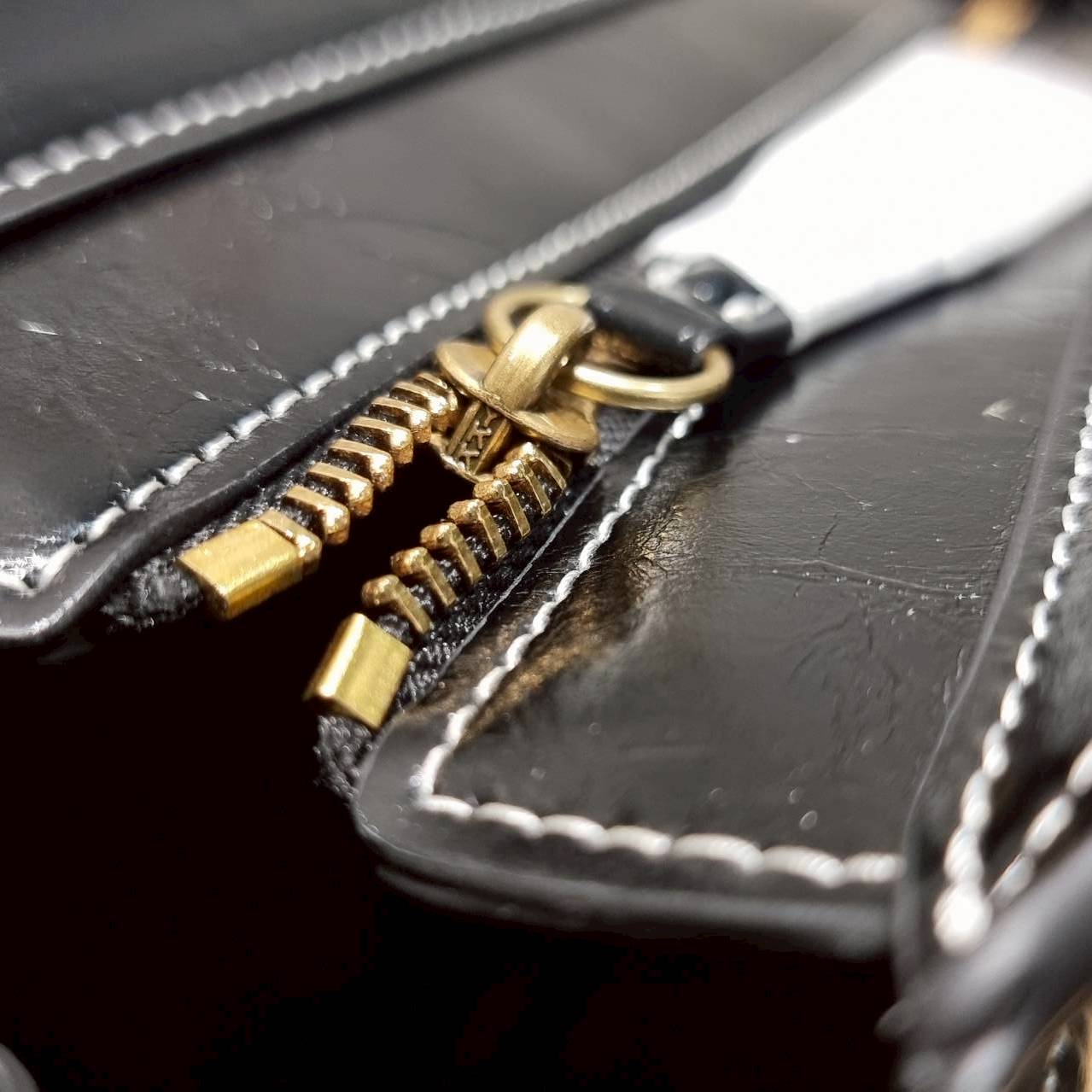 ORI หนังแท้ | Coach Empire carryall bag กระเป๋าสะพายทรงโฮโบ รุ่นใหม่ล่าสุดมาแรงมากๆ จึ้งสุดๆ ดีไซน์เฉี่ยว เก๋ สะพายไปคาเฟ่ ไปเที่ยวถ่ายรูปสวยๆ คือเหมาะสุดๆ