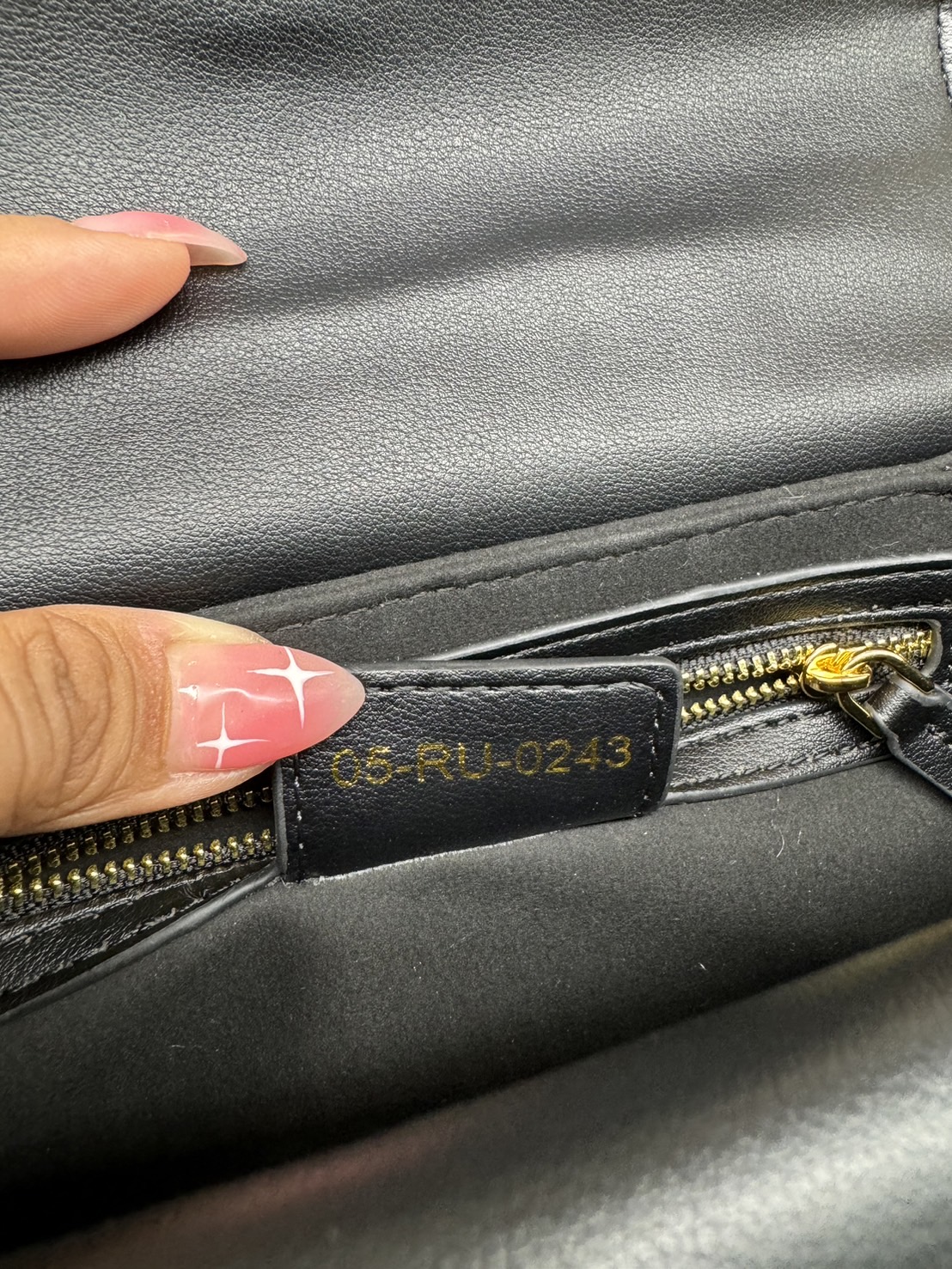 SMALL DIOR JOLIE TOP HANDLE BAG กระเป๋าสะพายดิ-ออร์ รุ่นใหม่ งานหนังสวย เกรดออริจินอล สลับแท้ ใช้งานต่างประเทศได้ งานสวยตามรูป ภาพถ่ายจากงานขายจริง