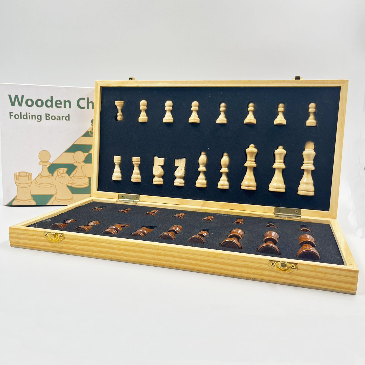 ชุดหมากรุกสากลกระดานพกพาพับได้แบบตัวไม้กระดานไม้ ตัวหมากเป็นแม่เหล็ก