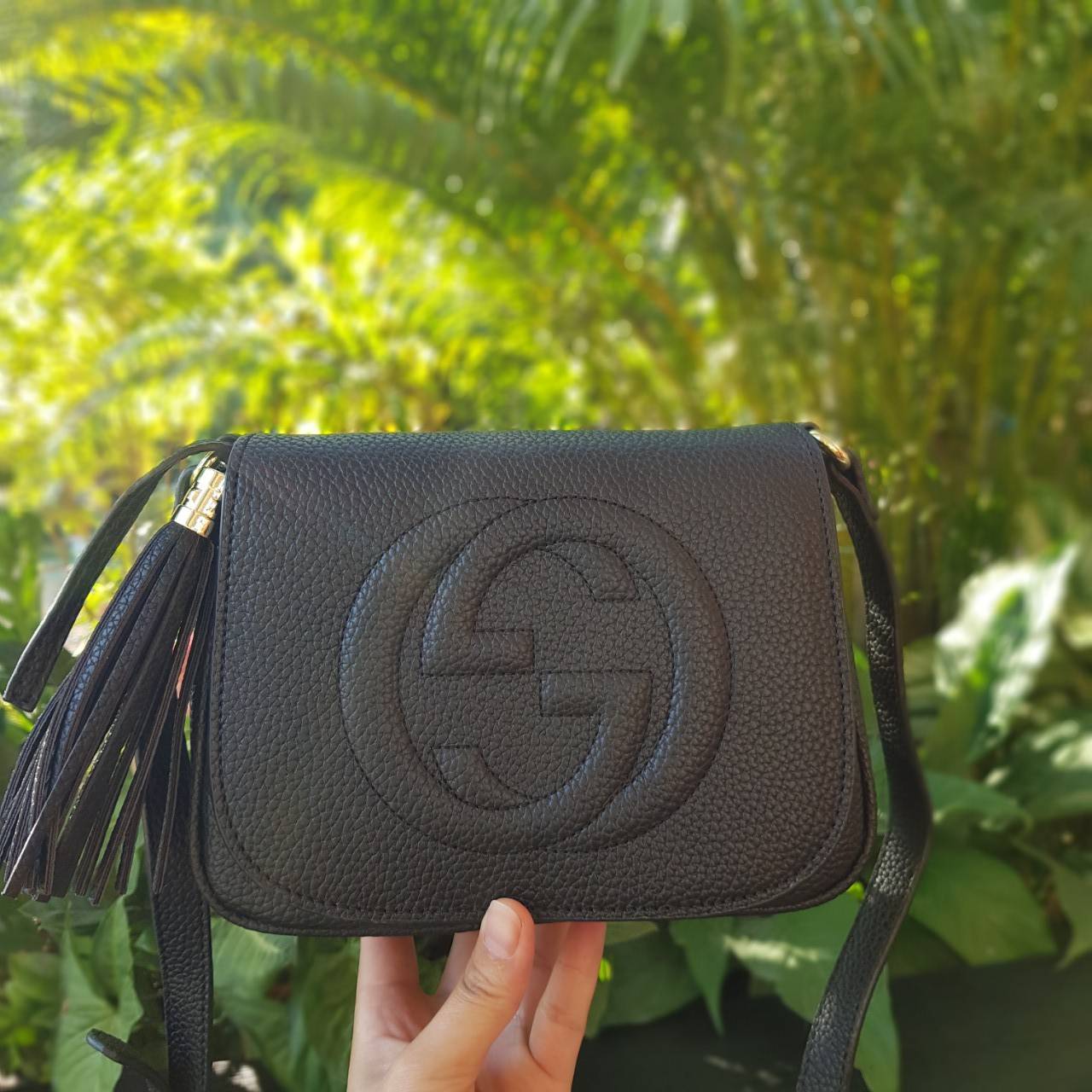 GUCCI Soho small leather disco bag กระเป๋าสะพายครอสบอดี้ทรงสวย ขนาดกำลังดี ใช้งานง่าย เข้าได้กับทุกลุค สายหนังยาวปรับระดับได้ตามการใช้งาน