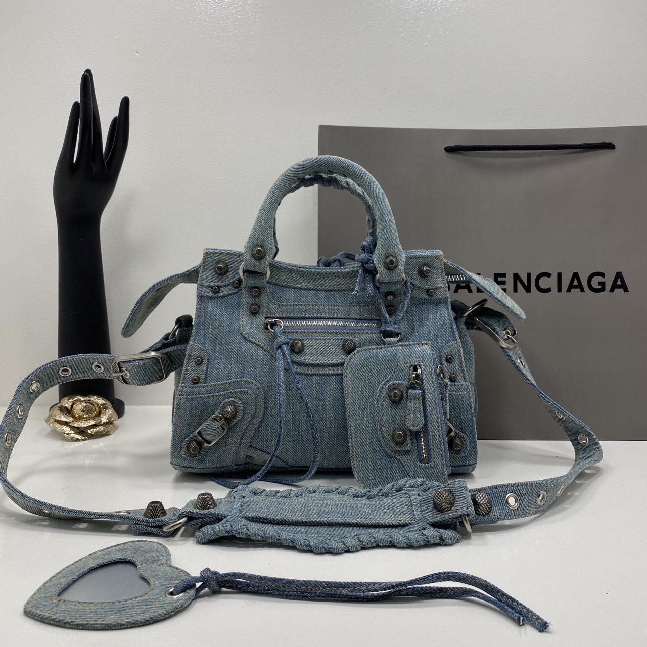 Balenciaga NEO CAGOLE XS HANDBAG DENIM IN BLUE aged-silver hardware กระเป๋าสะพายเดนิม สวยเท่ เกรดออริ 1:1 สลับแท้ ใช้งานต่างประเทศได้