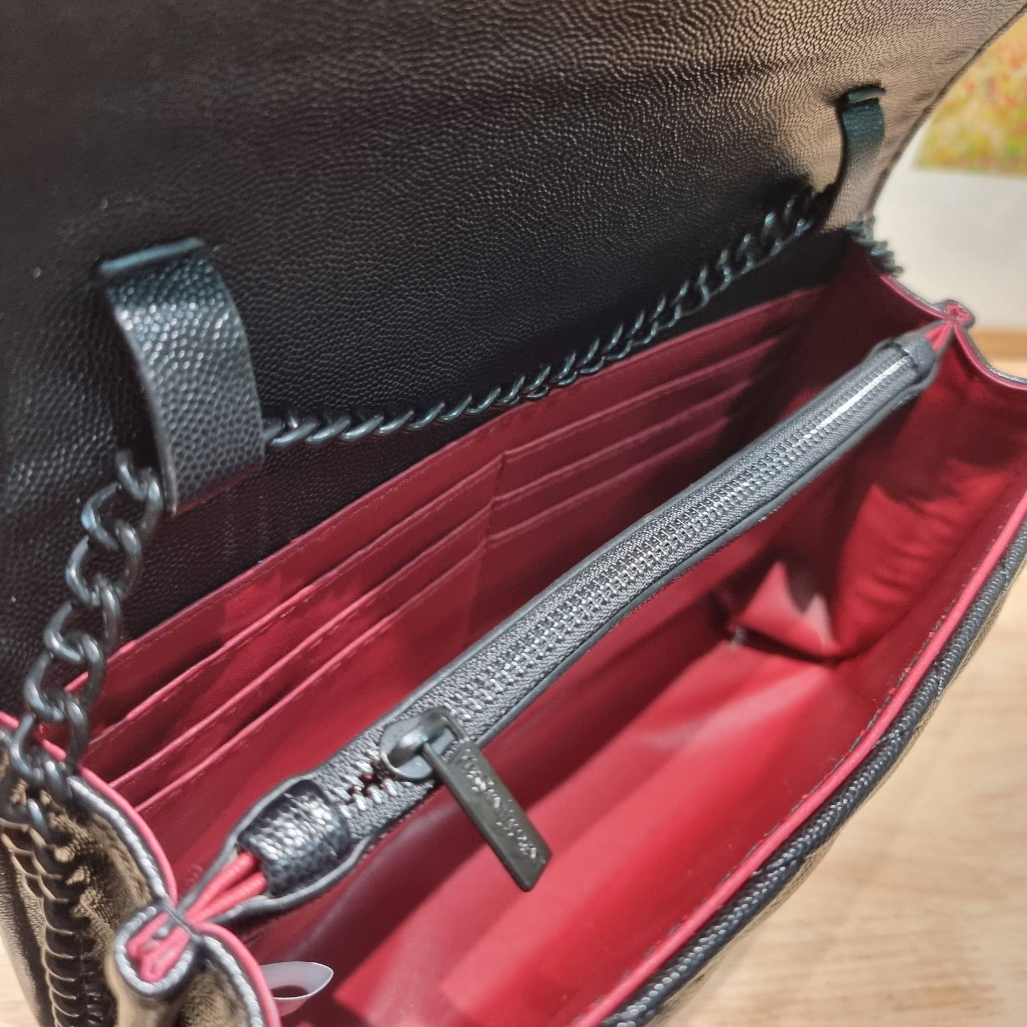 YSL WOC 9 ไม่เคยผิดหวังจริงๆ!! กับรุ่นที่สาวๆรู้กัน Yves Saint laurent clutch bag with chain กระเป๋าสะพายทรง woc สุดฮอต ดีไซน์เรียบหรู