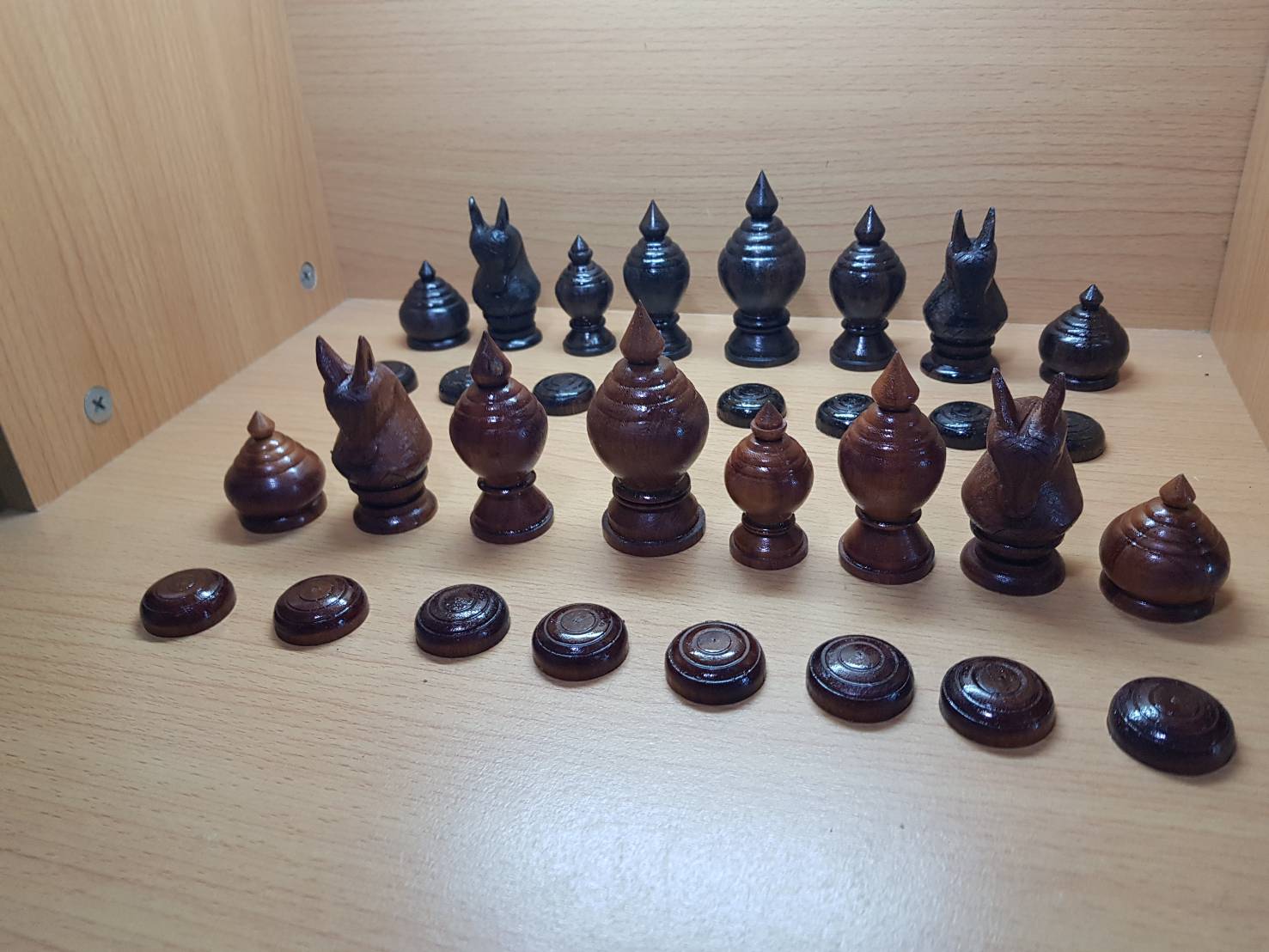 ตัวหมากรุกไทยชุดพยุหคีรีไม้เนื้อแข็ง