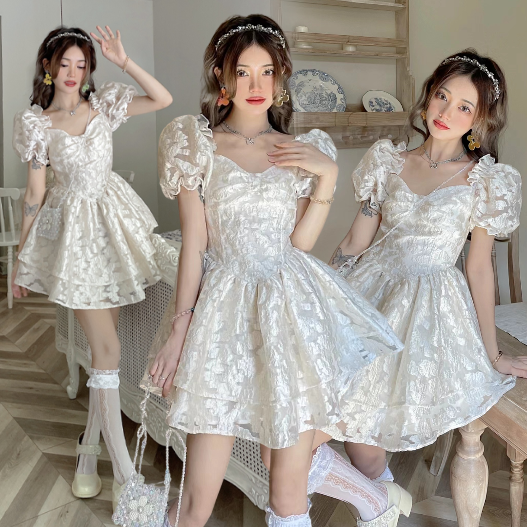 พร้อมส่ง 🎠🎀 Sweet white dress เดรสแขนตุ๊กตาผ้าลายดอกทรงสวยมาก (IN38205)