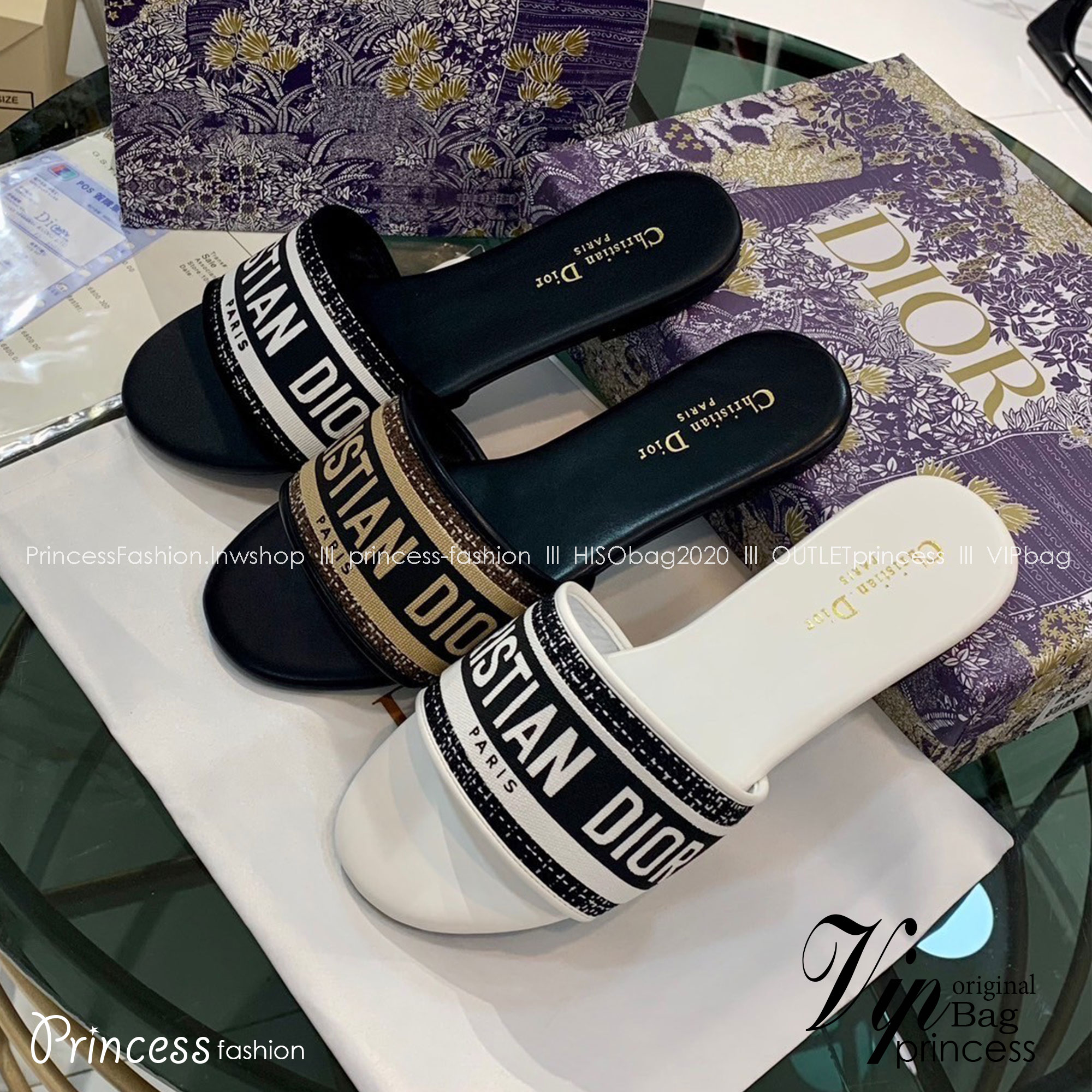 พร้อมส่ง Dior Sandals รองเท้าแตะดิออ งานคัดเกรดคุณภาพทอละเอียด ปั้มแบรนด์ พื้นยางกันลื่นอย่างดี กระชับเท้า ใส่สบายเดินได้นาน ไม่เจ็บไม่บีบเท้า สวยเกินราคา ภาพถ่ายจากงานจริง สวยตรงปกค่ะ