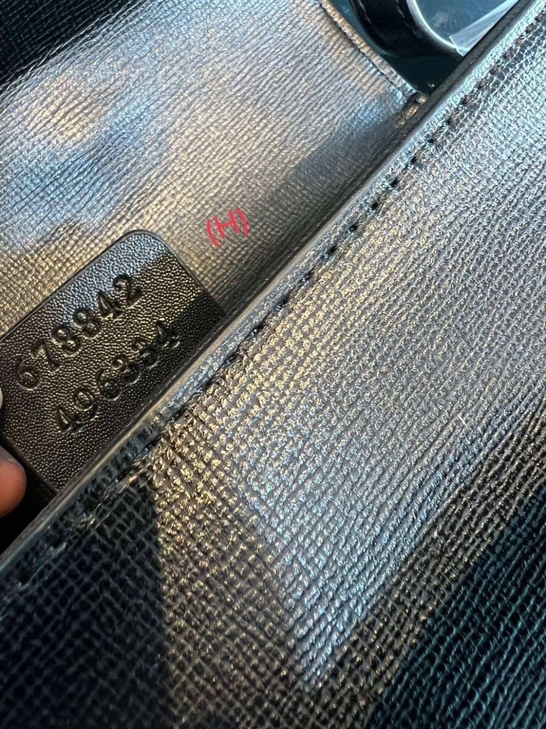 GUCCI HORSEBIT 1955 MINI BAG กระเป๋าสะพาย crossbody รุ่นฮิต สุดหรูหรา คลาสสิค จุของสำคัญได้เยอะ มาพร้อมสายสะพายยาว 2 เส้น สามารถ ปรับระดับได้ ถอดออกได้ รุ่นนี้ใช้งานดีมาก บอกต่อกันถึงที่สุด ใช้ได้ทุกโอกาส เป็นอีกรุ่นที่โดดเด่นมากๆ