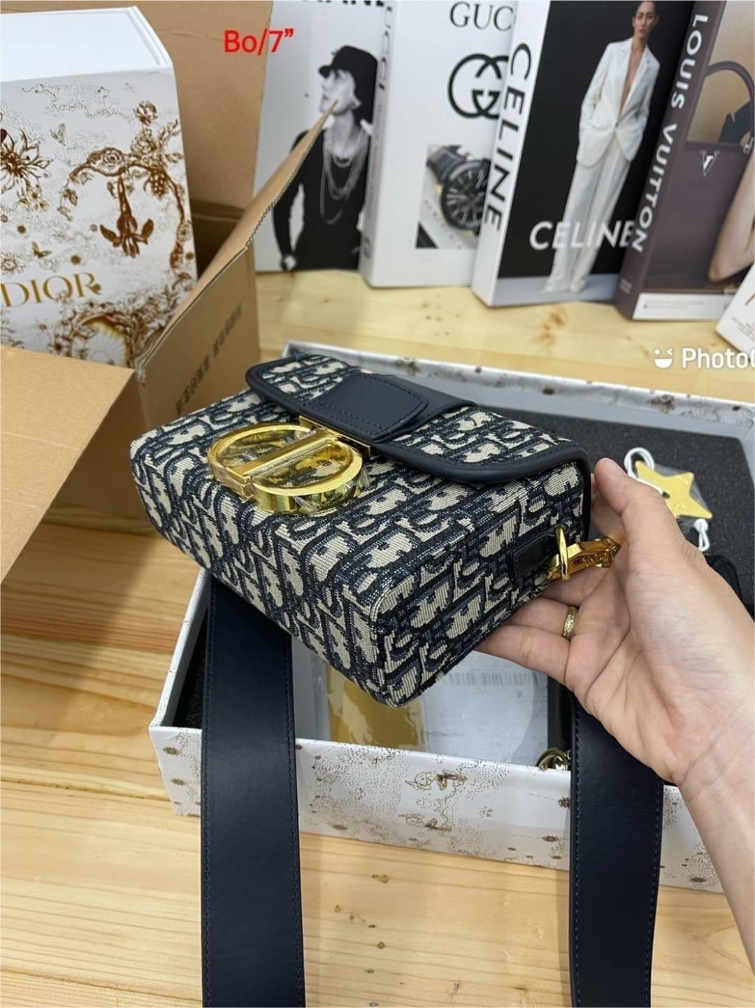 DIOR SET BAG / DIOR 30 Montaigne Bag / DIOR ANAGRAM BOX SET / CD LIMITED EDITION GIFT BOX WITH GOLD STAR BOUTIQUE SET พร้อมเสิร์ฟครบชุด แรร์ไอเท็ม ที่ถูกรวมไว้ในหนึ่งเดียว กับ gift box limited จัดให้ทั้งกระเป๋าสะพายสุดหรู กระเป๋าสตางค์ใบสั้นรุ่นคลาสสิค แล