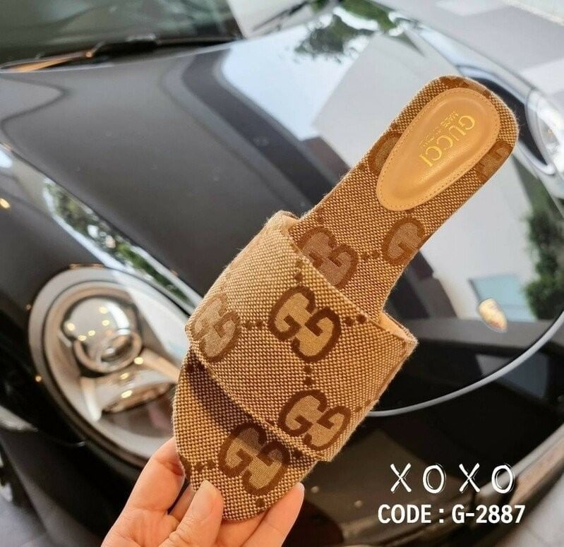 Gucci รองเท้าแตะสวม ผ้าลายแบรนด์ สไตล์ เรียบ ชิค ชิล หรู ดูแพง เกินราคาขายจร้า งานชนช้อป น้ำหนักเบา แมทส์ชุดง่าย