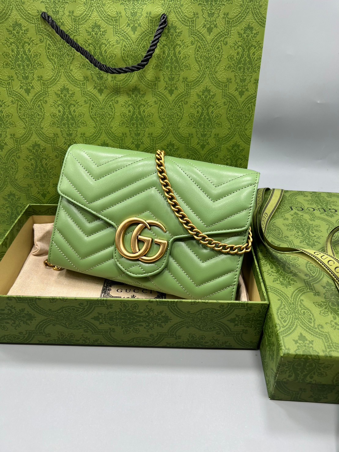 GUCCI GG Marmont Chain Wallet Matelasse Mini Soft Leather / GUCCI WOC เกรดออรินอล งานหนังสวยมากค่ะ ละมุนที่สุด ใส่บัตร ใส่แบงค์ได้ รับรองว่าจะเป็นกระเป๋าที่จะหยิบใช้งานได้บ่อยๆ รับประกันความสวยปังค่าาา