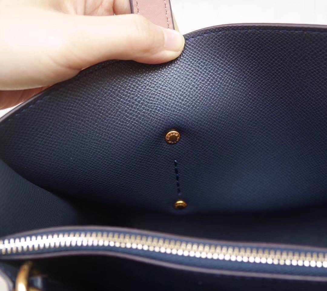 COACH Signature Charlie Medium Satchel พร้อมส่ง 2 สี