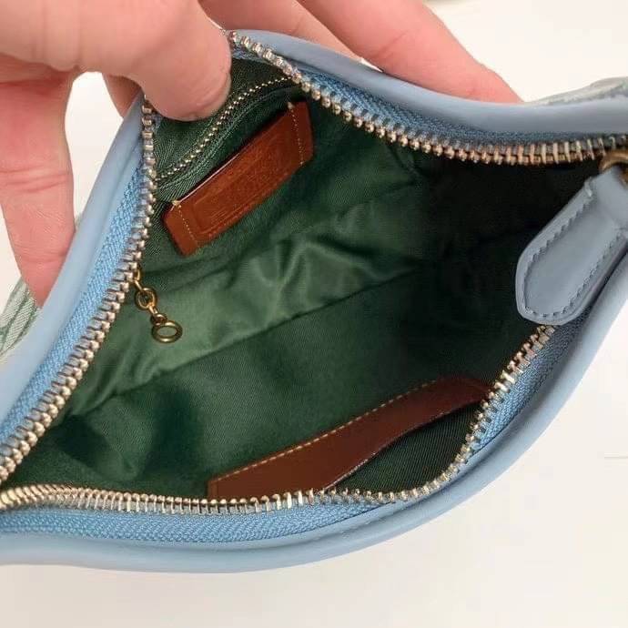 Coach ERGO SHOULDER BAG Glovetanned leather One credit card slot