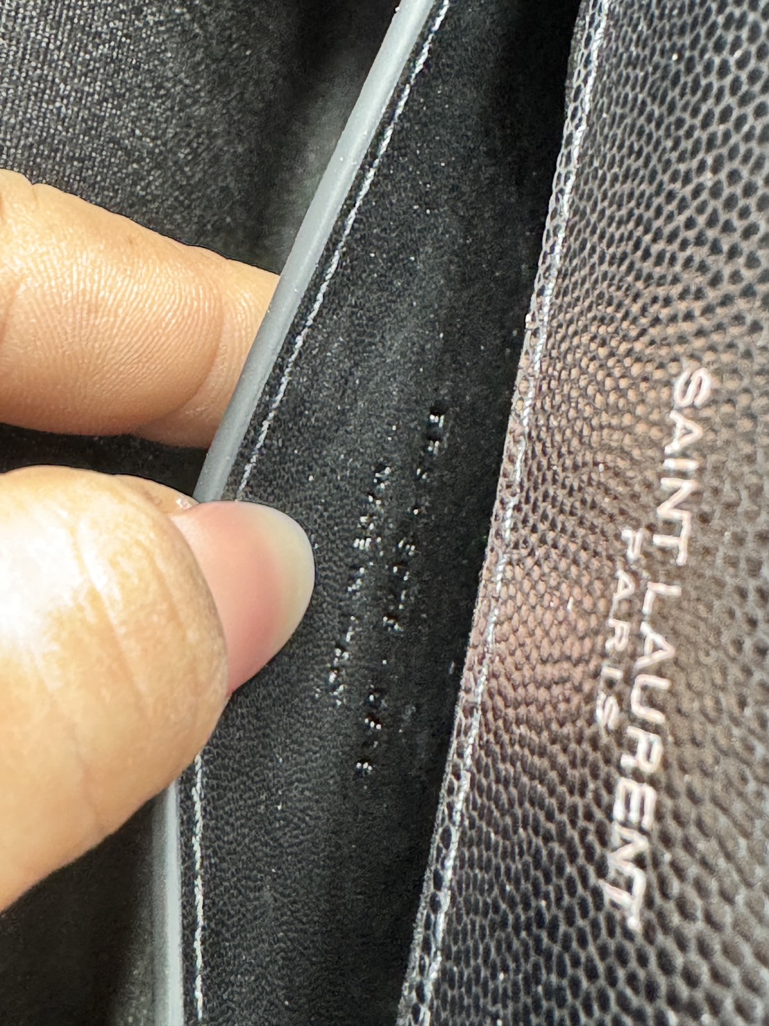 ORI หนังแท้ | YSL KATE MEDIUM BAG / YSL Woc Bag กระเป๋าสะพายทรง woc เรียบหรูดูแพงที่แท้จริง งานหนังเต็มใบโดดเด่นด้วยโลโก้แบรนด์สุดหรู รุ่นฮิตลอดกาลดูดีมีระดับ