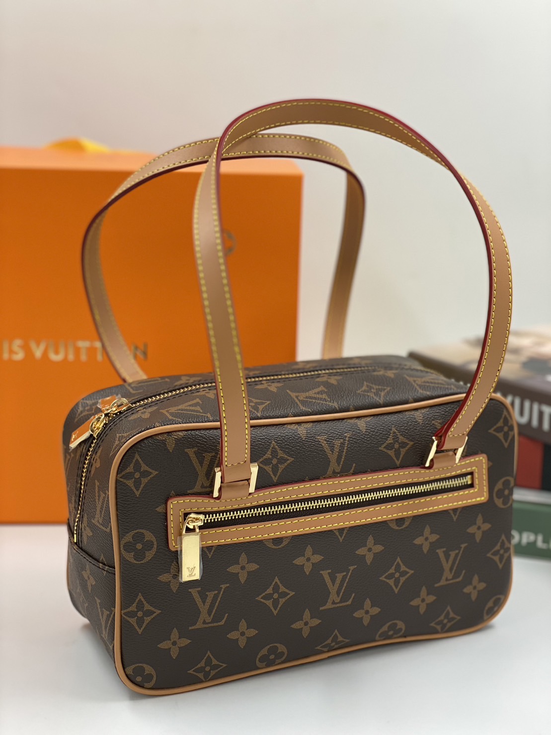 LV Cite Monogram Canvas Handbags เกรดออริจินอล ภาพถ่ายจากงานขายจริง ใช้งานต่างประเทศได้
