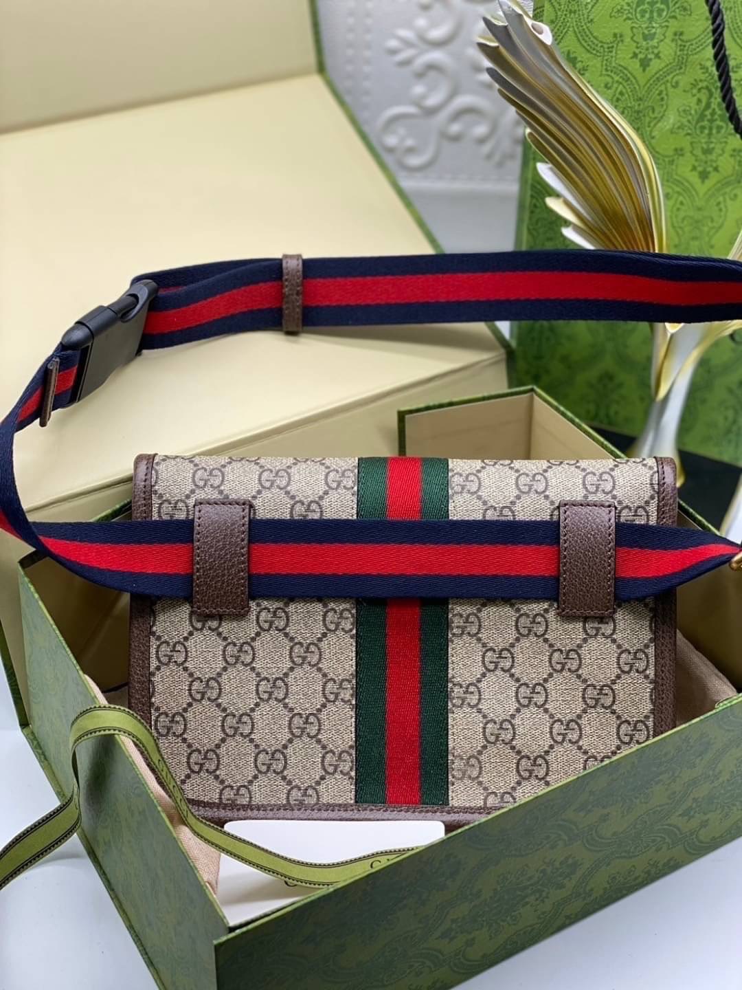 GUCCI Ophidia GG small belt bag / Gucci Belt Bag กระเป๋าคาดอก คาดเอว หนังแท้ผสมแคนวาส หล่อ สวย เท่ คูลๆ ควรมีเข้ากับทุกชุด ใช้ได้ตลอดกาล ไม่ตกยุค เกรดออริ 1:1 สลับแท้ ใช้งานต่างประเทศได้