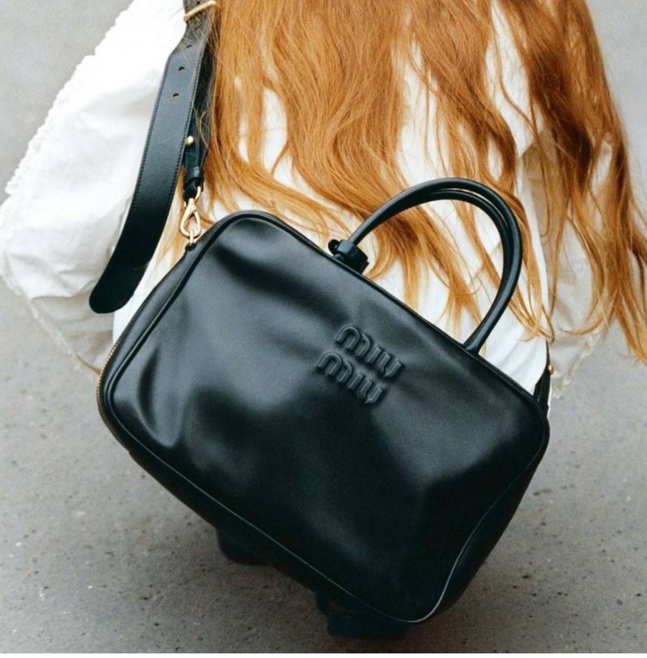 MIUMIU Leather top-handle bag / MIUMIU Boston Bag กระเป๋าถือสะพาย เกรดออริ 1:1 ใช้งานต่างประเทศได้